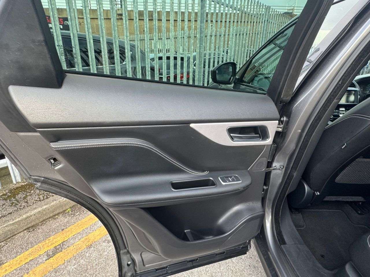 2018 JAGUAR F-PACE 2018 JAGUAR F-PACE