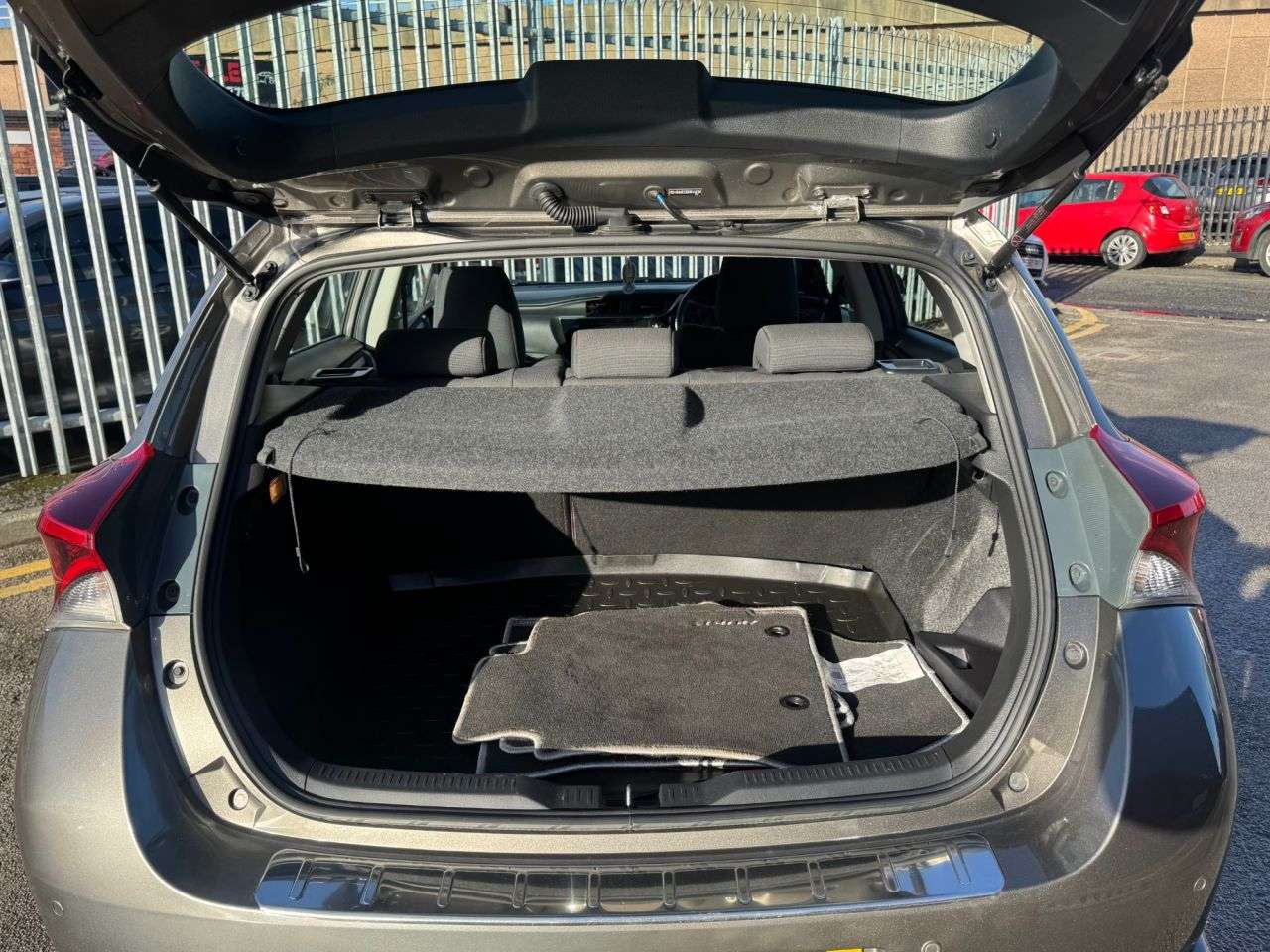 2018 TOYOTA AURIS 2018 TOYOTA AURIS