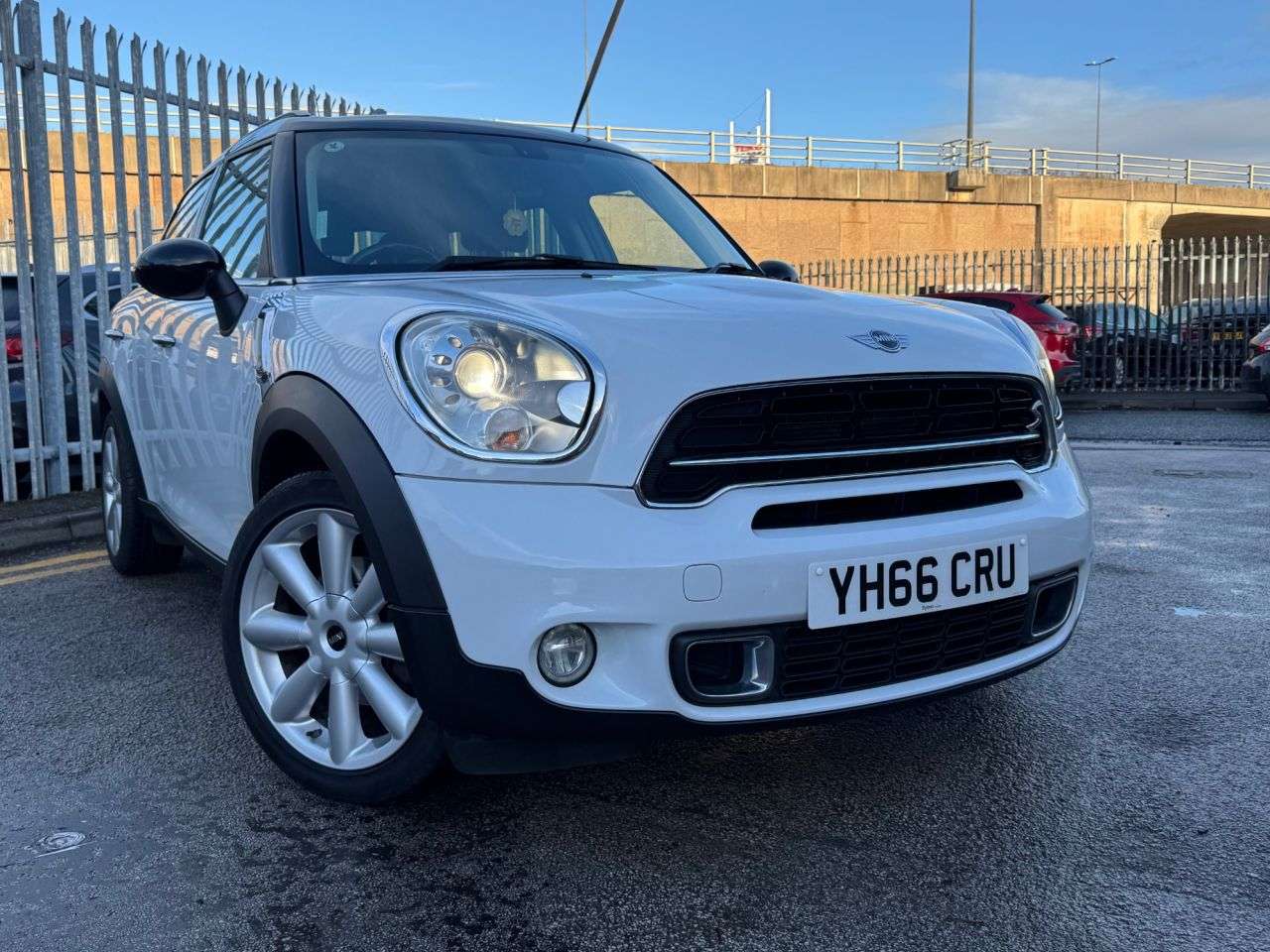 2016 MINI COUNTRYMAN 2016 MINI COUNTRYMAN