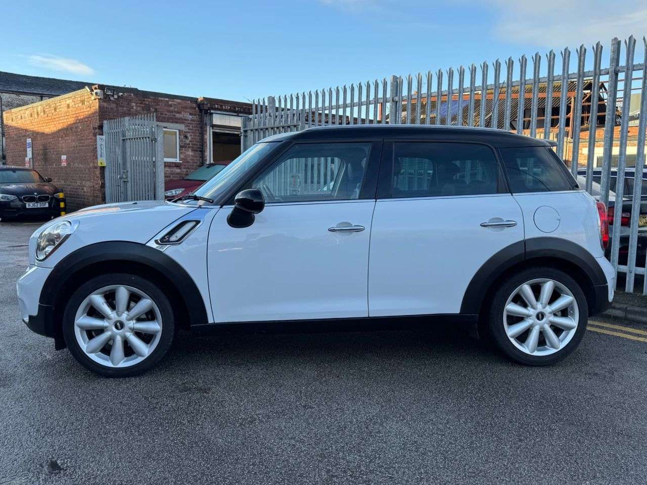 2016 MINI COUNTRYMAN 2016 MINI COUNTRYMAN