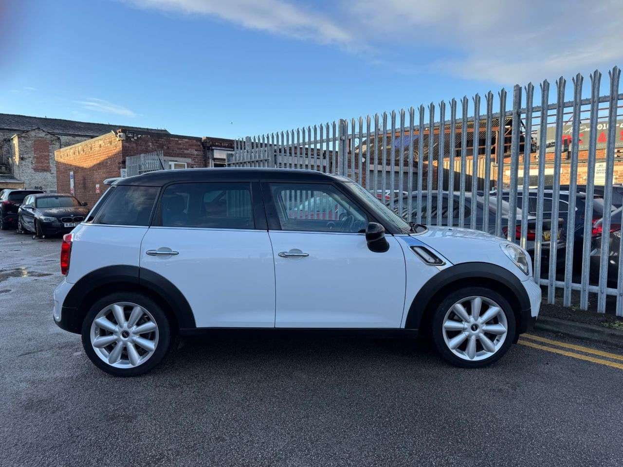 2016 MINI COUNTRYMAN 2016 MINI COUNTRYMAN