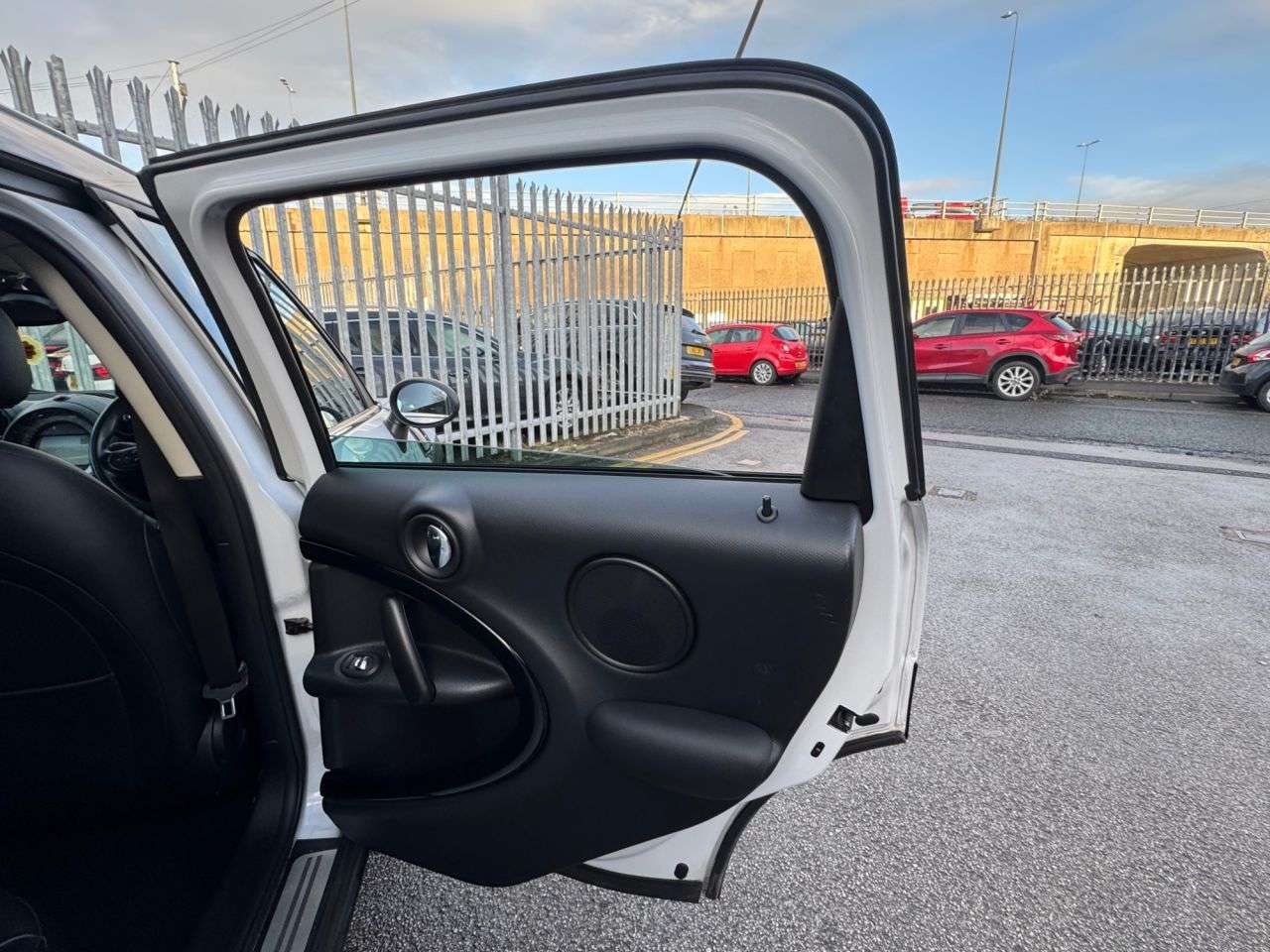 2016 MINI COUNTRYMAN 2016 MINI COUNTRYMAN