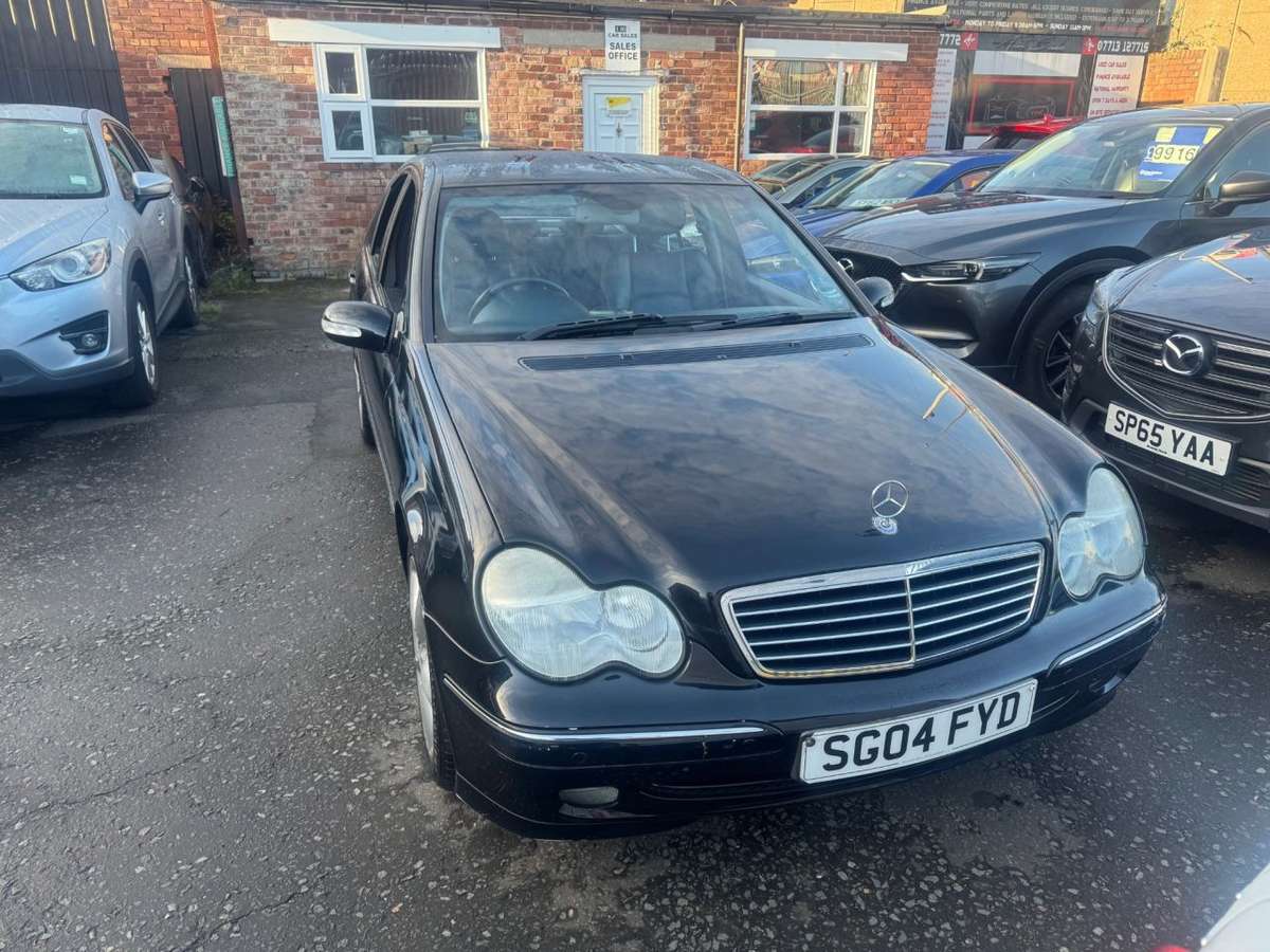 Check out this Mercedes-benz C-class 2004 Diesel Automatic