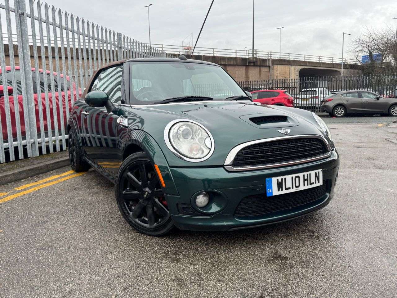 A 2010 MINI HATCH COOPER 1.6L 2d AUTO 184 BHP JUST BEEN SERVICED, MOT 12/26 A 2010 MINI HATCH COOPER 1.6L 2d AUTO 184 BHP JUST BEEN SERVICED, MOT 12/26
