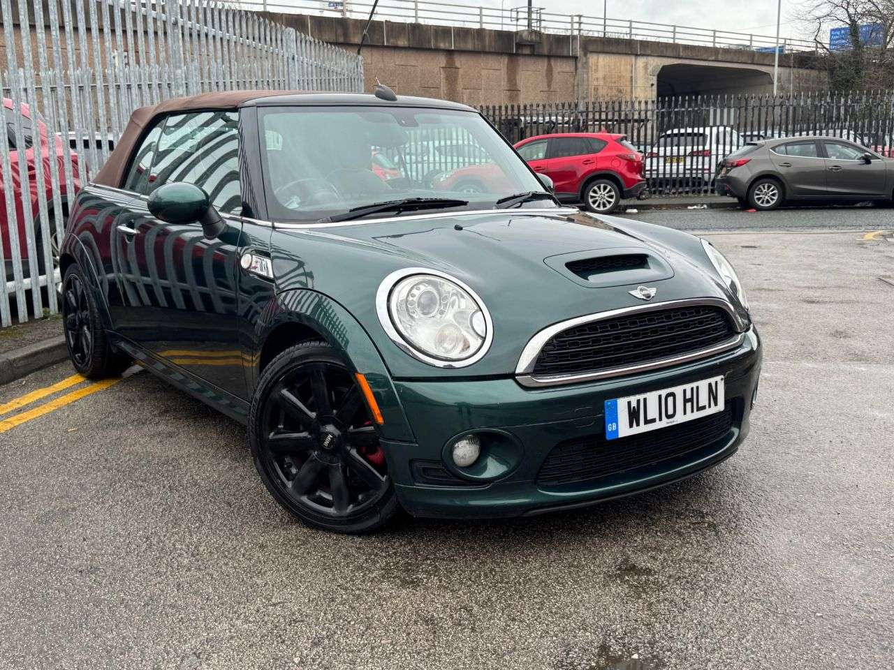 A 2010 MINI HATCH COOPER 1.6L 2d AUTO 184 BHP JUST BEEN SERVICED, MOT 12/26 A 2010 MINI HATCH COOPER 1.6L 2d AUTO 184 BHP JUST BEEN SERVICED, MOT 12/26
