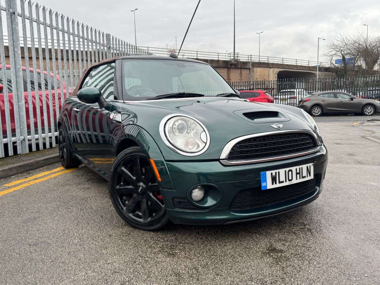 A 2010 MINI HATCH COOPER 1.6L 2d AUTO 184 BHP JUST BEEN SERVICED, MOT 12/26 A 2010 MINI HATCH COOPER 1.6L 2d AUTO 184 BHP JUST BEEN SERVICED, MOT 12/26