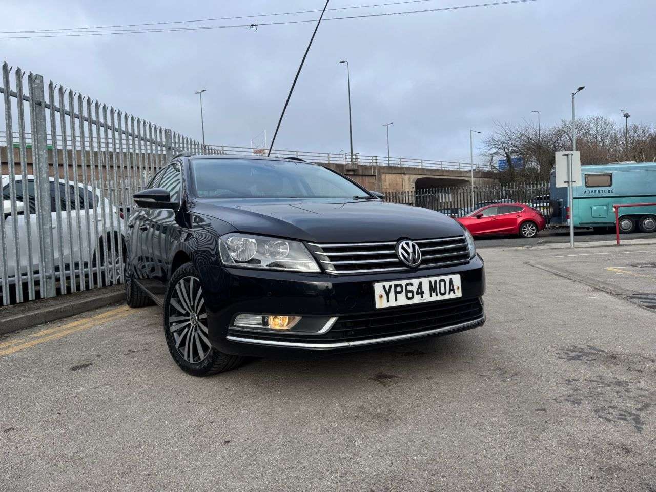 A 2014 VOLKSWAGEN PASSAT 2.0 TDI BlueMotion Tech Executive Estate 5dr Diesel Manual Euro 5 (s/s) (17 A 2014 VOLKSWAGEN PASSAT 2.0 TDI BlueMotion Tech Executive Estate 5dr Diesel Manual Euro 5 (s/s) (17