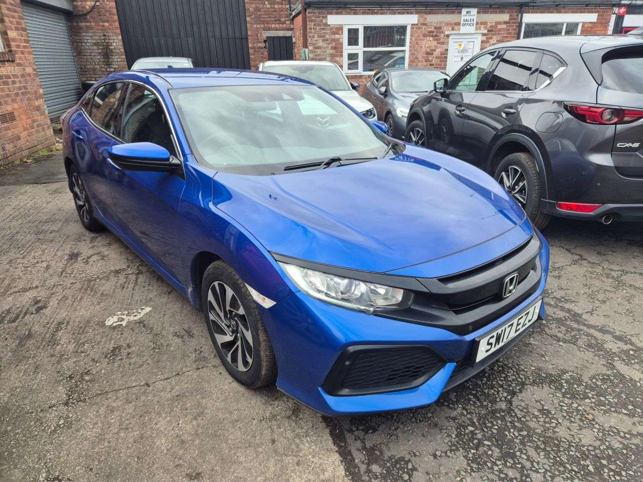 A 2017 HONDA CIVIC 1.0 VTEC Turbo SE Hatchback 5dr Petrol Manual Euro 6 (s/s) (129 ps) 8 SERVI A 2017 HONDA CIVIC 1.0 VTEC Turbo SE Hatchback 5dr Petrol Manual Euro 6 (s/s) (129 ps) 8 SERVI