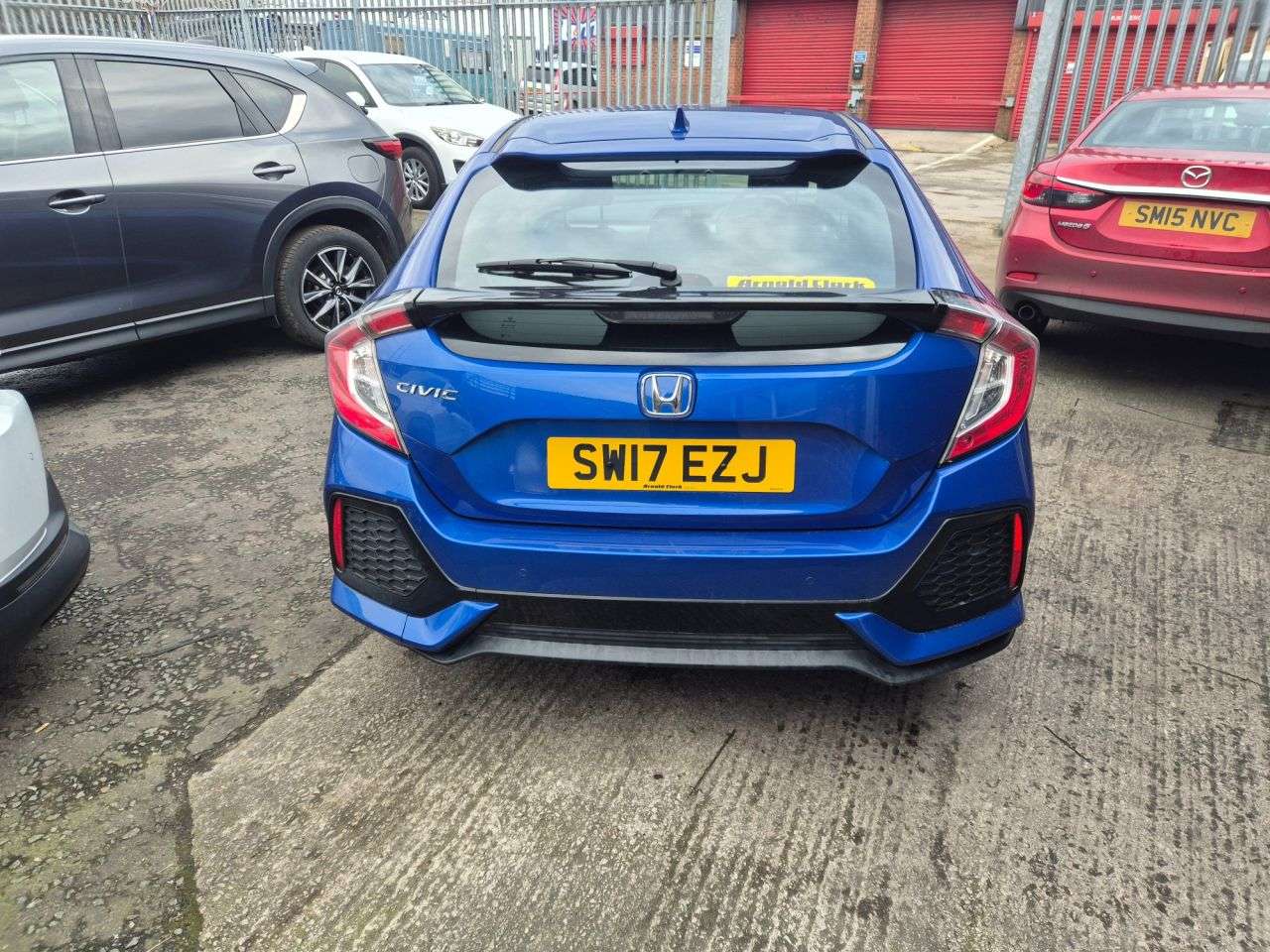 A 2017 HONDA CIVIC 1.0 VTEC Turbo SE Hatchback 5dr Petrol Manual Euro 6 (s/s) (129 ps) 8 SERVI A 2017 HONDA CIVIC 1.0 VTEC Turbo SE Hatchback 5dr Petrol Manual Euro 6 (s/s) (129 ps) 8 SERVI