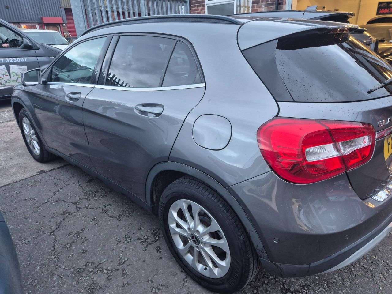 A 2018 MERCEDES-BENZ GLA 2.1 GLA200d SE (Executive) SUV 5dr Diesel 7G-DCT Euro 6 (s/s) (136 ps) A 2018 MERCEDES-BENZ GLA 2.1 GLA200d SE (Executive) SUV 5dr Diesel 7G-DCT Euro 6 (s/s) (136 ps)