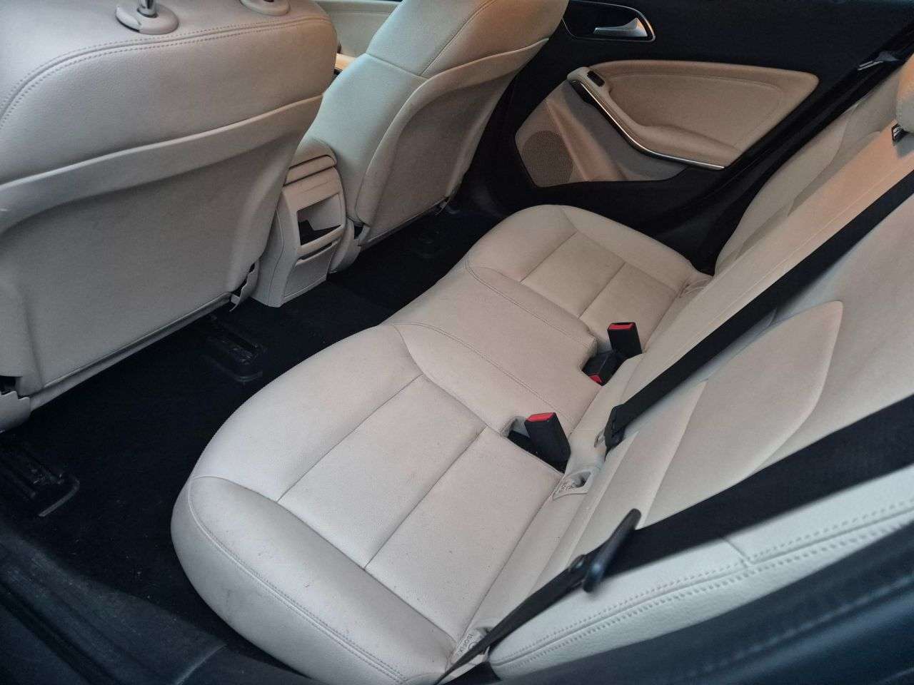 A 2018 MERCEDES-BENZ GLA 2.1 GLA200d SE (Executive) SUV 5dr Diesel 7G-DCT Euro 6 (s/s) (136 ps) A 2018 MERCEDES-BENZ GLA 2.1 GLA200d SE (Executive) SUV 5dr Diesel 7G-DCT Euro 6 (s/s) (136 ps)