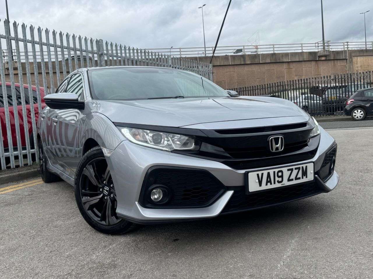 A 2019 HONDA CIVIC 1.0 VTEC Turbo EX Hatchback 5dr Petrol CVT Euro 6 (s/s) (126 ps) ELECTRIC T A 2019 HONDA CIVIC 1.0 VTEC Turbo EX Hatchback 5dr Petrol CVT Euro 6 (s/s) (126 ps) ELECTRIC T
