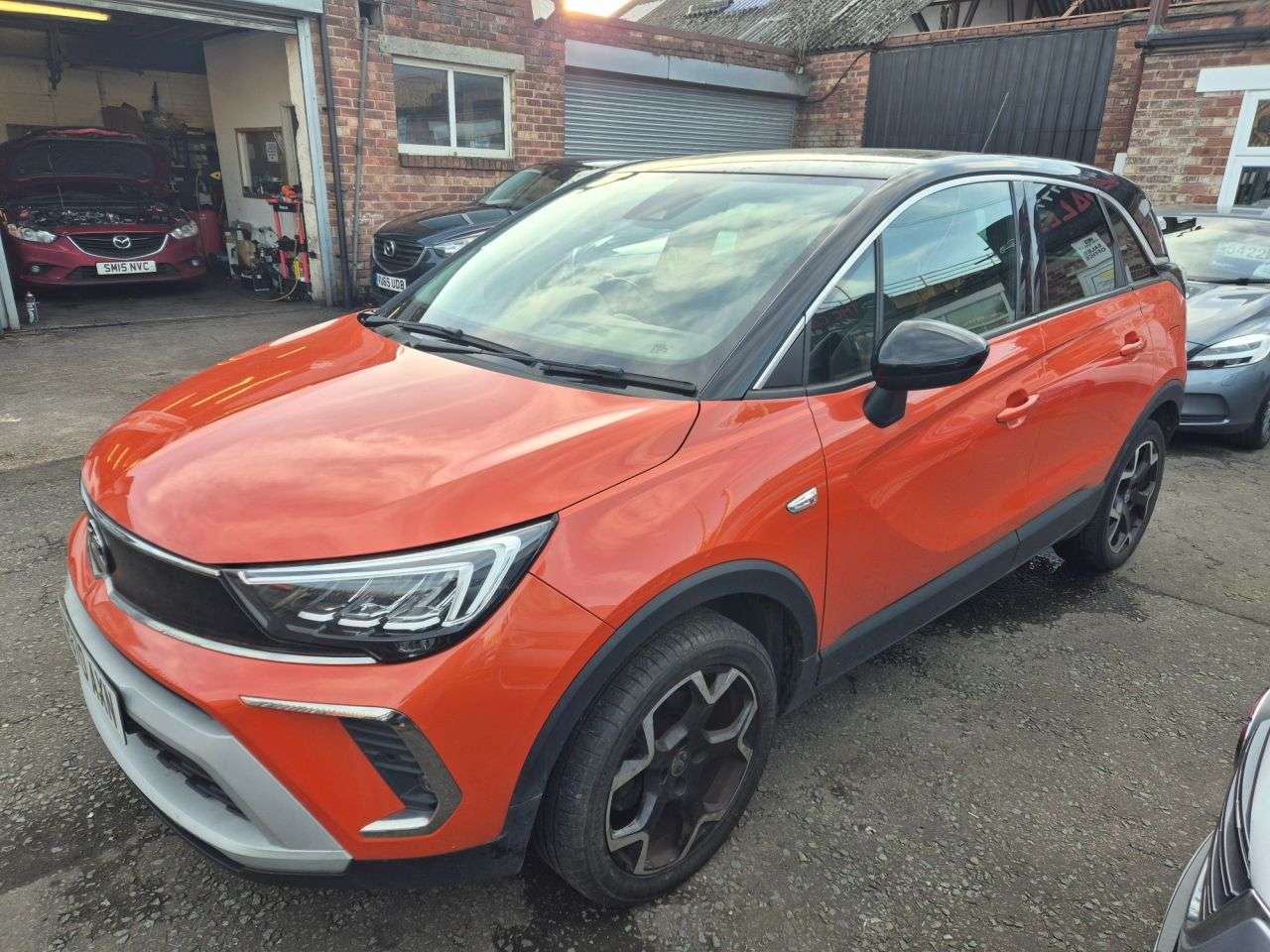 A 2021 VAUXHALL CROSSLAND 1.2 Turbo Elite Nav SUV 5dr Petrol Auto Euro 6 (s/s) (130 ps) JUST BEEN SER A 2021 VAUXHALL CROSSLAND 1.2 Turbo Elite Nav SUV 5dr Petrol Auto Euro 6 (s/s) (130 ps) JUST BEEN SER