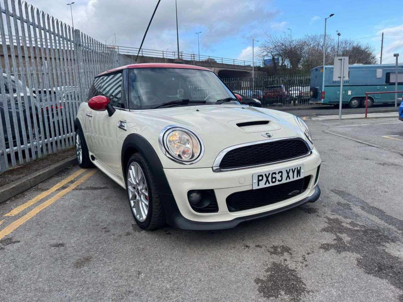 A 2014 MINI HATCH 1.6 John Cooper Works Hatchback 3dr Petrol Manual Euro 5 (s/s) (211 ps) MOT A 2014 MINI HATCH 1.6 John Cooper Works Hatchback 3dr Petrol Manual Euro 5 (s/s) (211 ps) MOT
