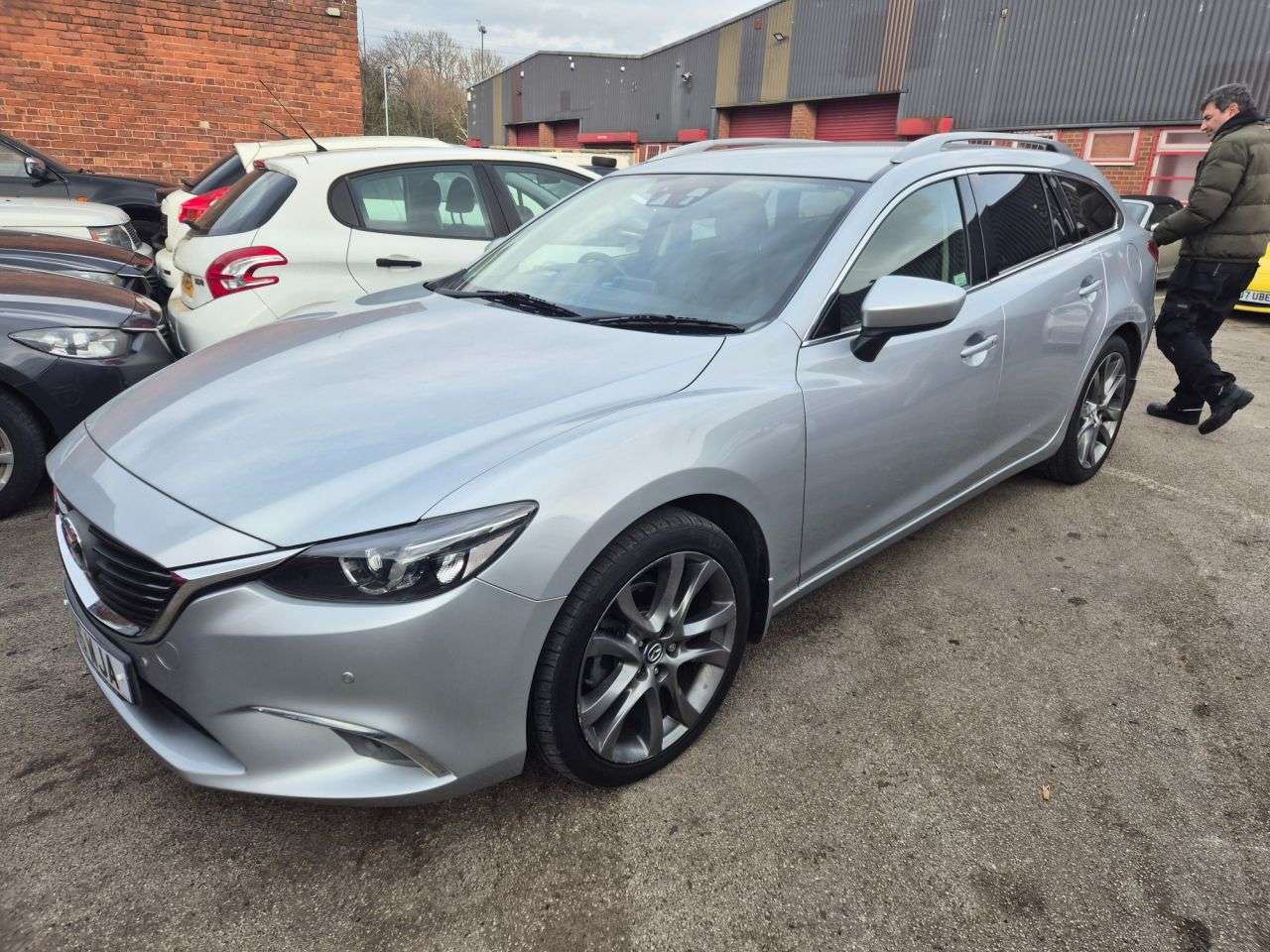 A 2016 MAZDA MAZDA6 2.2 SKYACTIV-D Sport Nav Tourer 5dr Diesel Auto Euro 6 (s/s) (175 ps) 6 MAZ A 2016 MAZDA MAZDA6 2.2 SKYACTIV-D Sport Nav Tourer 5dr Diesel Auto Euro 6 (s/s) (175 ps) 6 MAZ