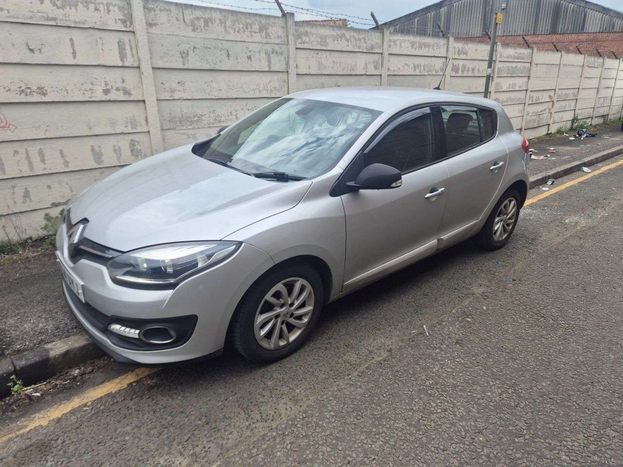 A 2014 RENAULT MEGANE 1.5 dCi ENERGY Dynamique TomTom Hatchback 5dr Diesel Manual Euro 5 (s/s) (1 A 2014 RENAULT MEGANE 1.5 dCi ENERGY Dynamique TomTom Hatchback 5dr Diesel Manual Euro 5 (s/s) (1