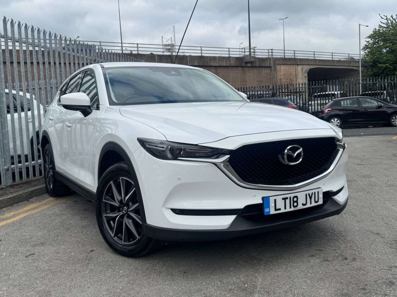 A 2018 MAZDA CX-5 2.2 SKYACTIV-D Sport Nav SUV 5dr Diesel Auto Euro 6 (s/s) (150 ps) FULL SER A 2018 MAZDA CX-5 2.2 SKYACTIV-D Sport Nav SUV 5dr Diesel Auto Euro 6 (s/s) (150 ps) FULL SER