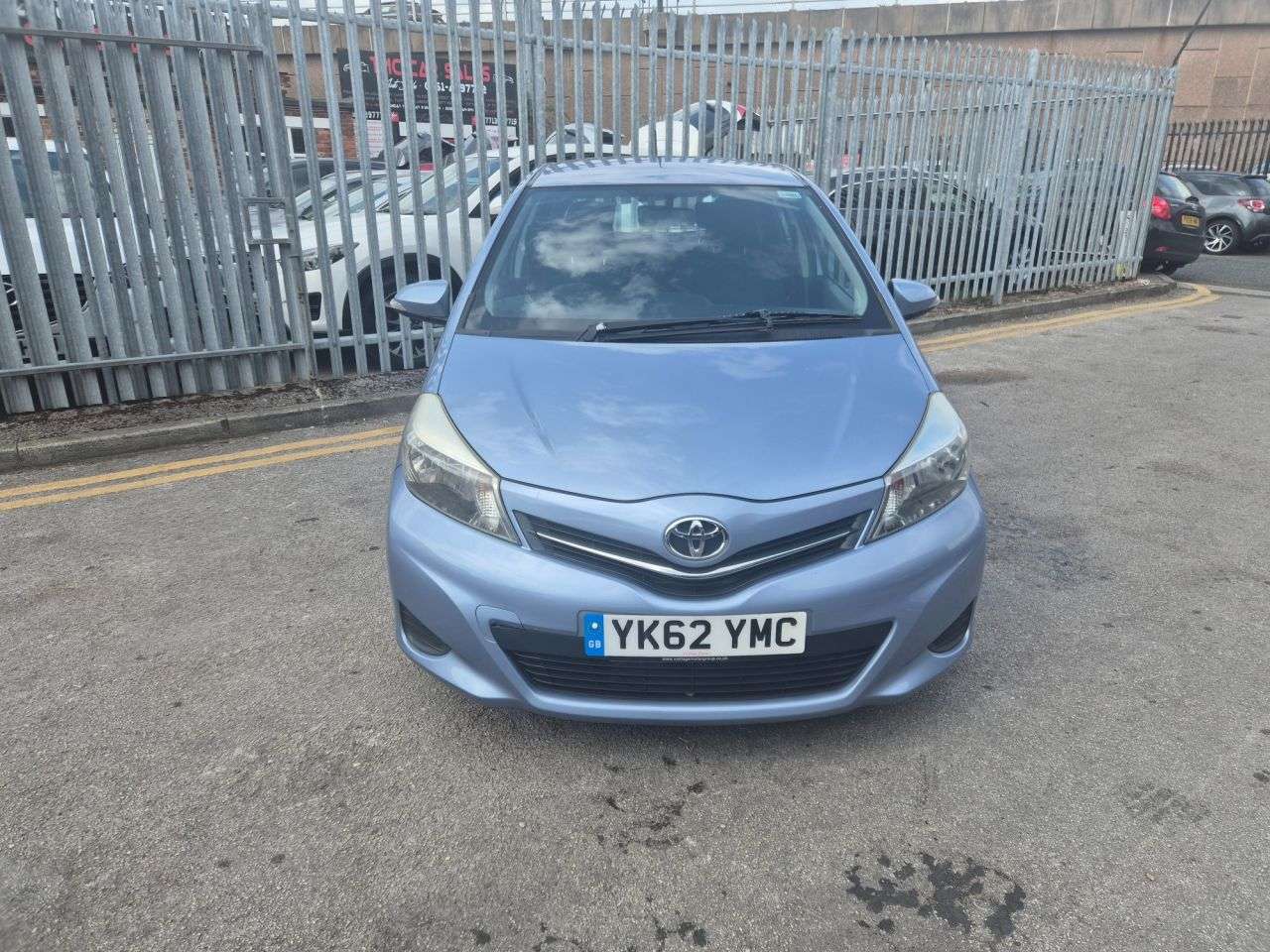 A 2012 TOYOTA YARIS 1.33 Dual VVT-i TR Hatchback 5dr Petrol Manual Euro 5 (101 ps) 9 SERVICES, A 2012 TOYOTA YARIS 1.33 Dual VVT-i TR Hatchback 5dr Petrol Manual Euro 5 (101 ps) 9 SERVICES,