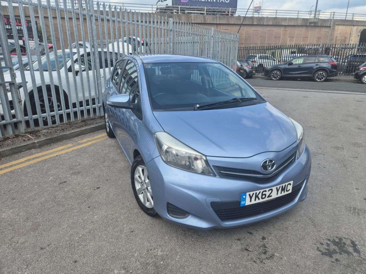 A 2012 TOYOTA YARIS 1.33 Dual VVT-i TR Hatchback 5dr Petrol Manual Euro 5 (101 ps) 9 SERVICES, A 2012 TOYOTA YARIS 1.33 Dual VVT-i TR Hatchback 5dr Petrol Manual Euro 5 (101 ps) 9 SERVICES,