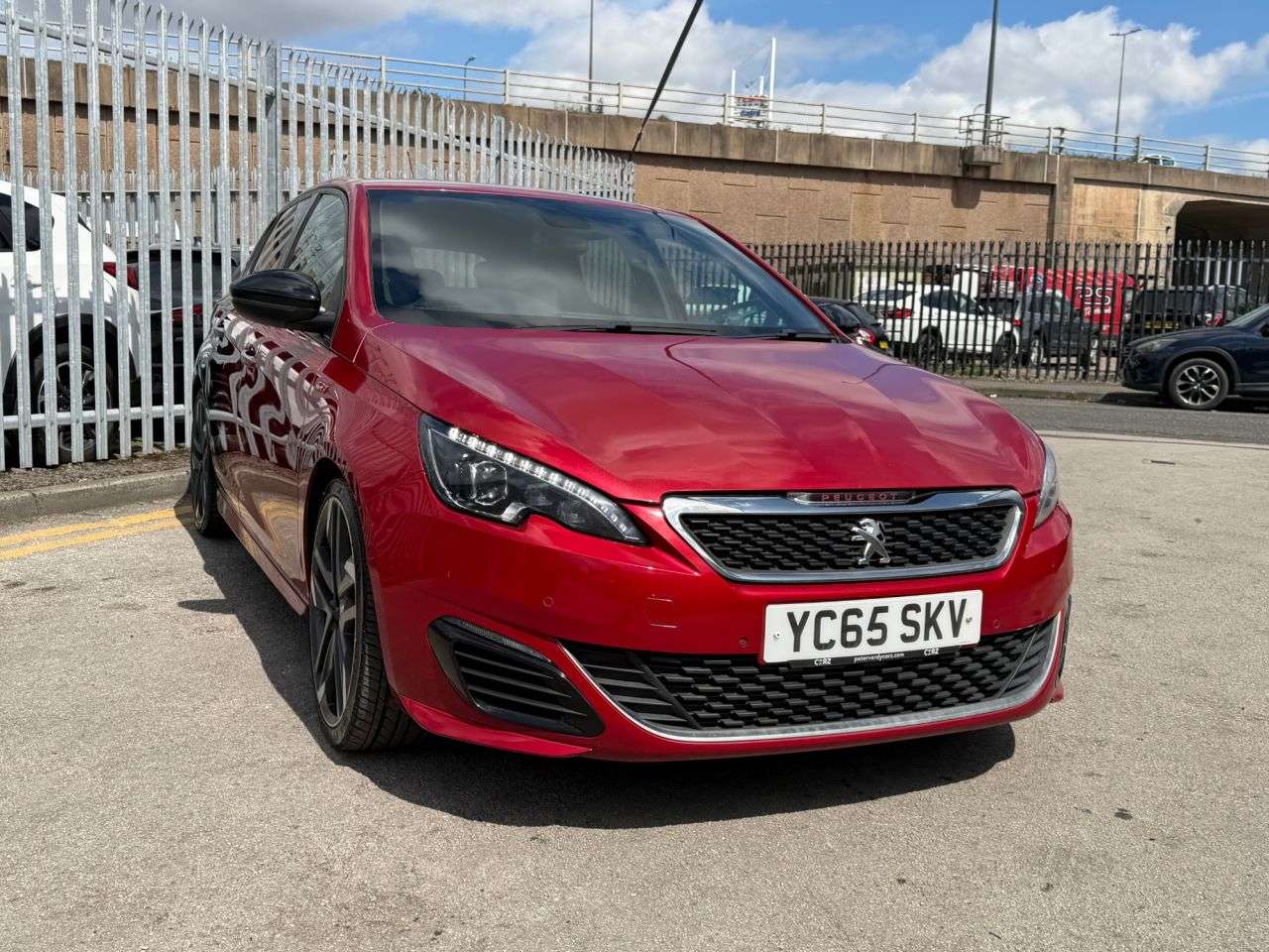 2015 PEUGEOT 308 2015 PEUGEOT 308