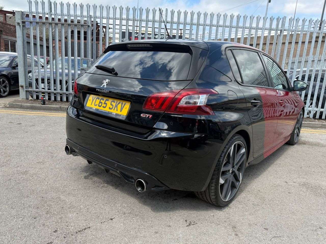 2015 PEUGEOT 308 2015 PEUGEOT 308