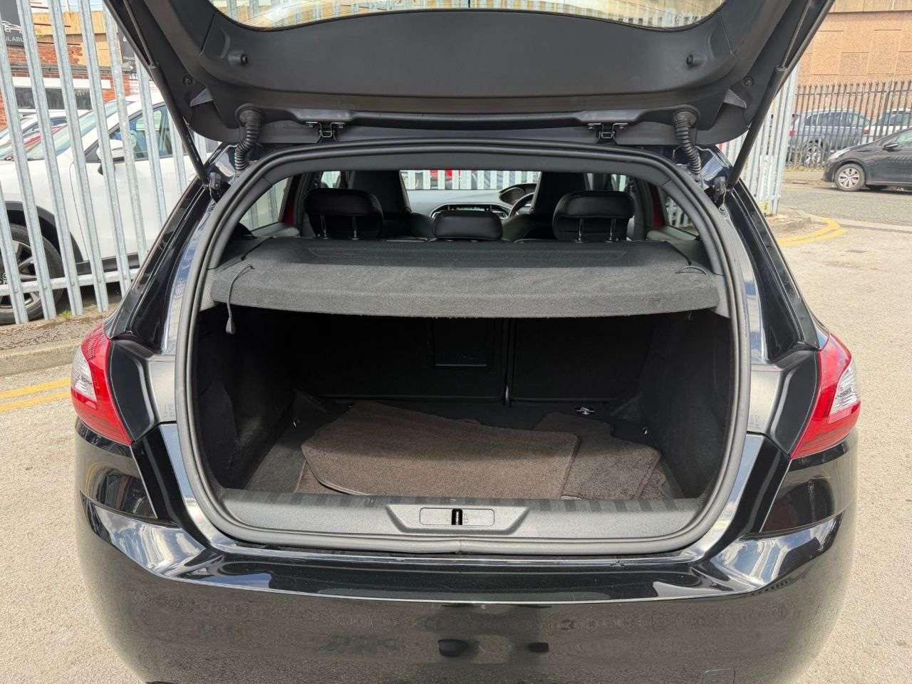 2015 PEUGEOT 308 2015 PEUGEOT 308