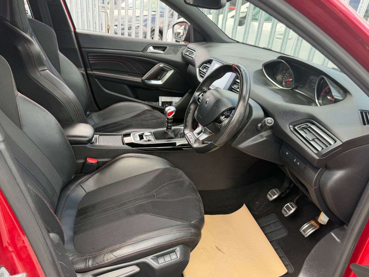 2015 PEUGEOT 308 2015 PEUGEOT 308