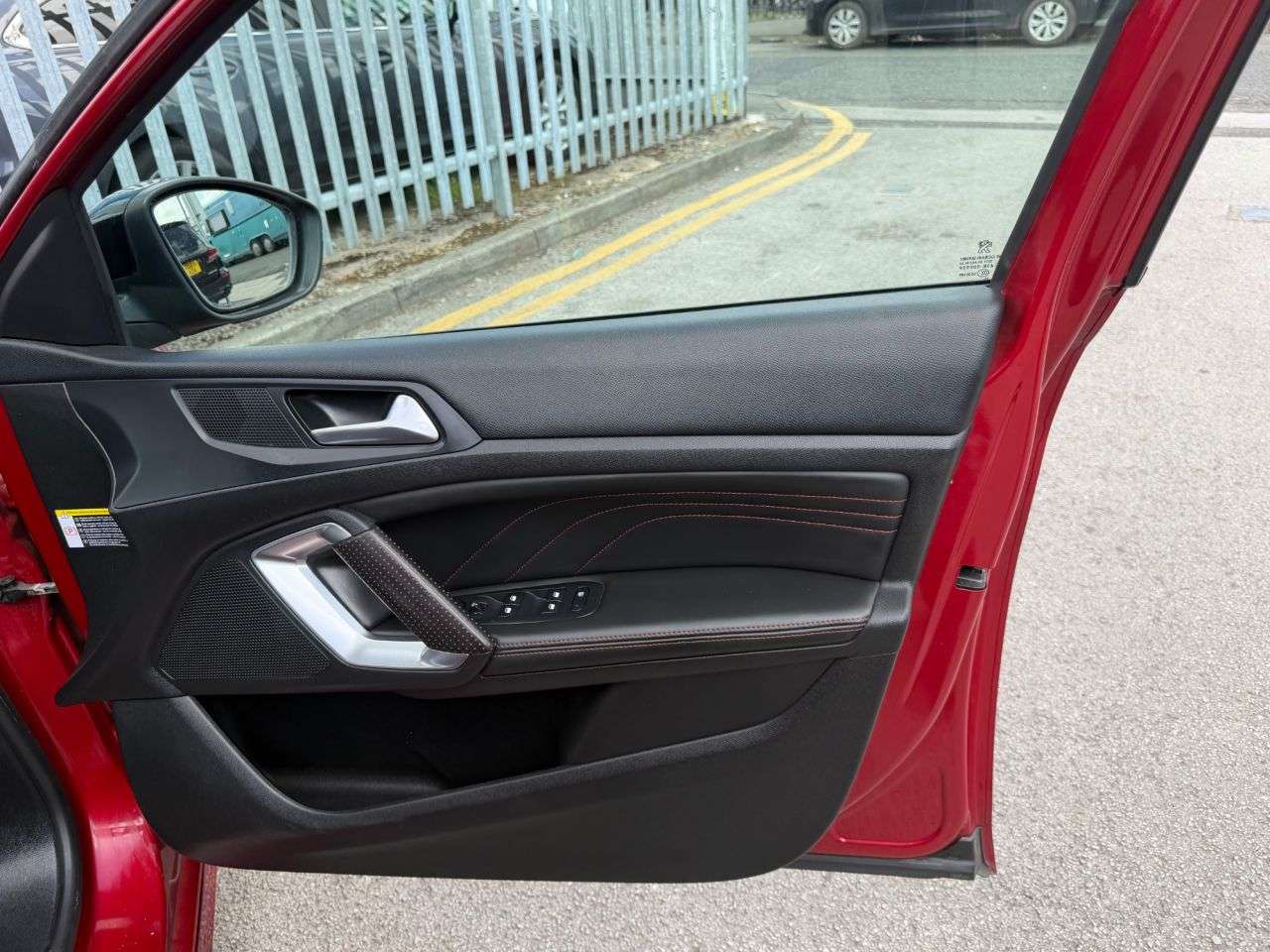 2015 PEUGEOT 308 2015 PEUGEOT 308
