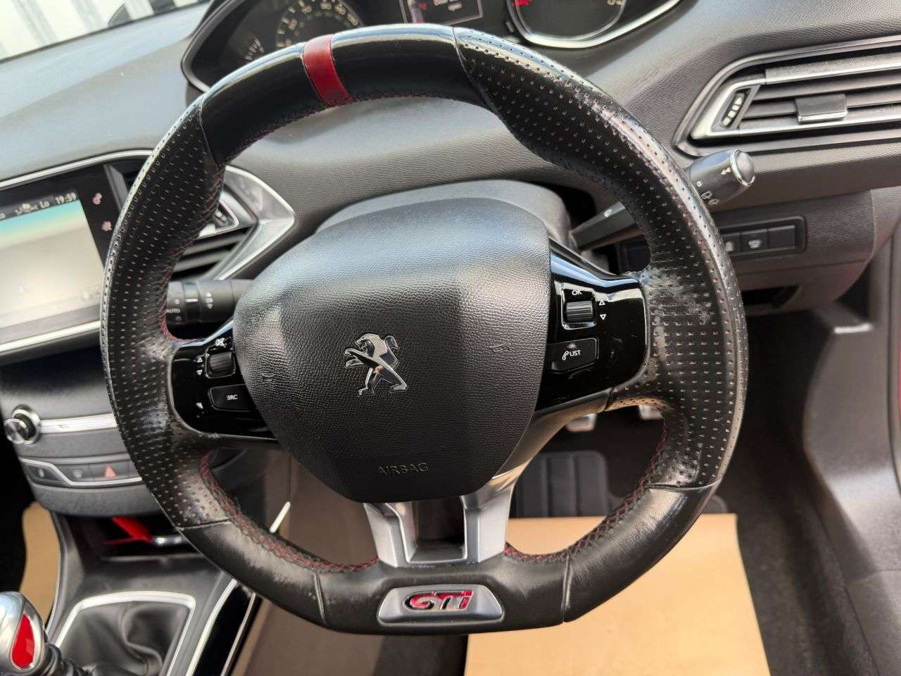 2015 PEUGEOT 308 2015 PEUGEOT 308