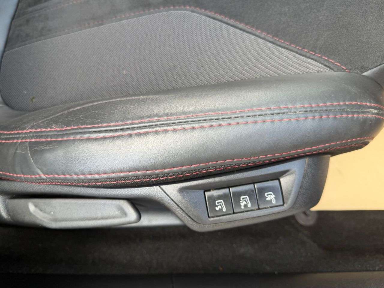 2015 PEUGEOT 308 2015 PEUGEOT 308