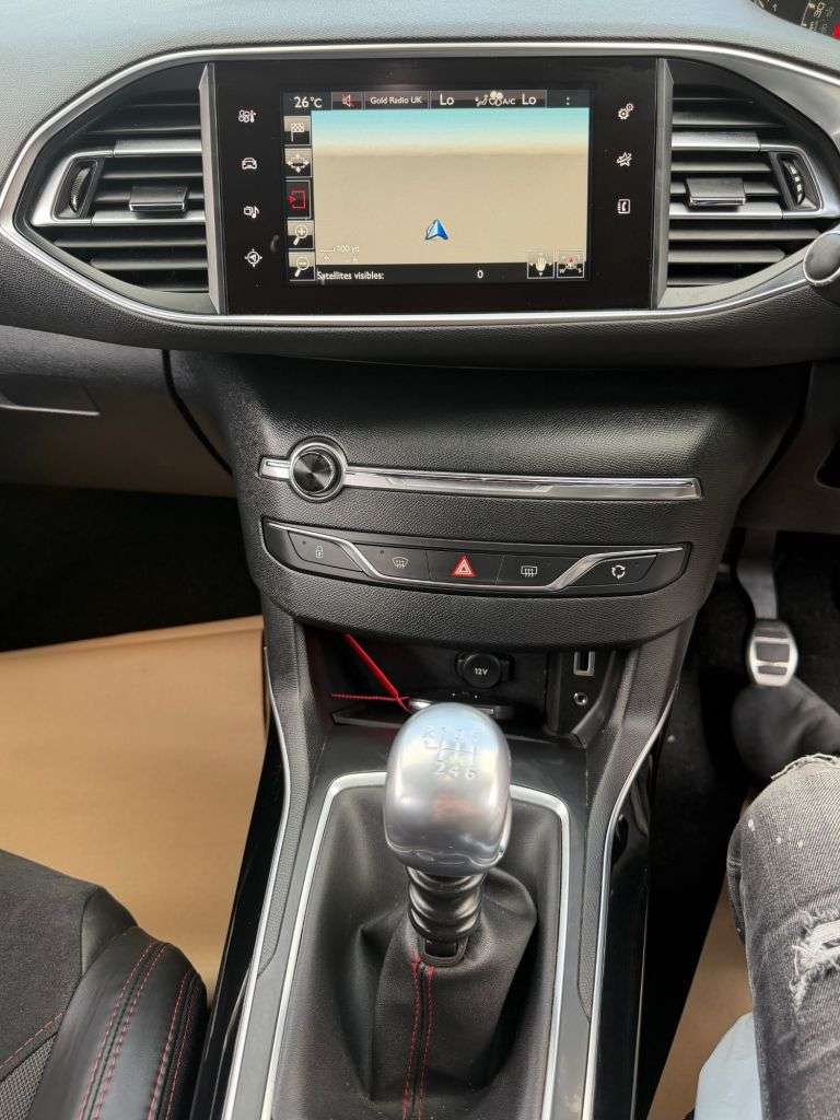 2015 PEUGEOT 308 2015 PEUGEOT 308