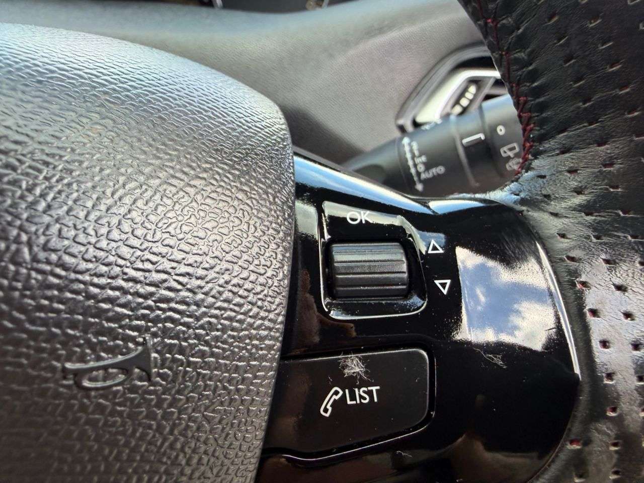 2015 PEUGEOT 308 2015 PEUGEOT 308