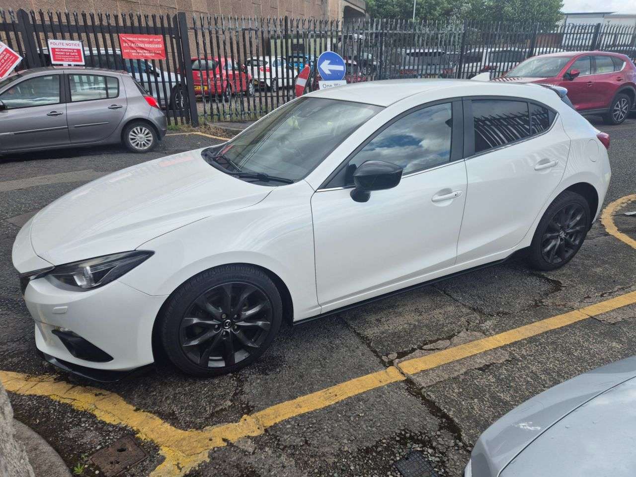 A 2016 MAZDA MAZDA3 2.0 SKYACTIV-G Sport Black Hatchback 5dr Petrol Manual Euro 6 (s/s) (121 ps A 2016 MAZDA MAZDA3 2.0 SKYACTIV-G Sport Black Hatchback 5dr Petrol Manual Euro 6 (s/s) (121 ps