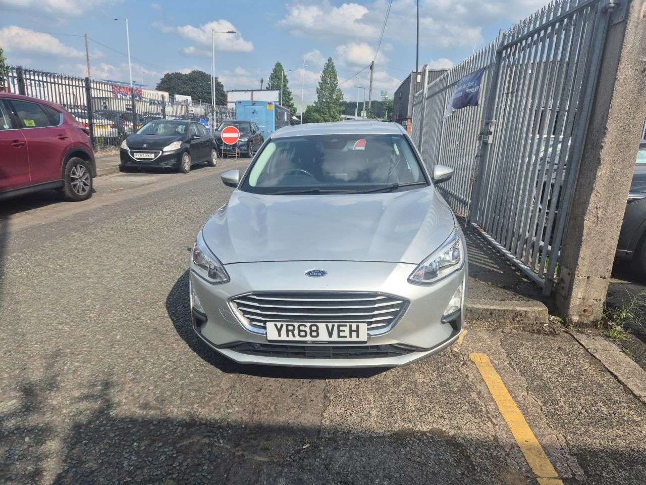 A 2018 FORD FOCUS 1.5 EcoBlue Zetec Hatchback 5dr Diesel Manual Euro 6 (s/s) (95 ps) JUST BEE A 2018 FORD FOCUS 1.5 EcoBlue Zetec Hatchback 5dr Diesel Manual Euro 6 (s/s) (95 ps) JUST BEE