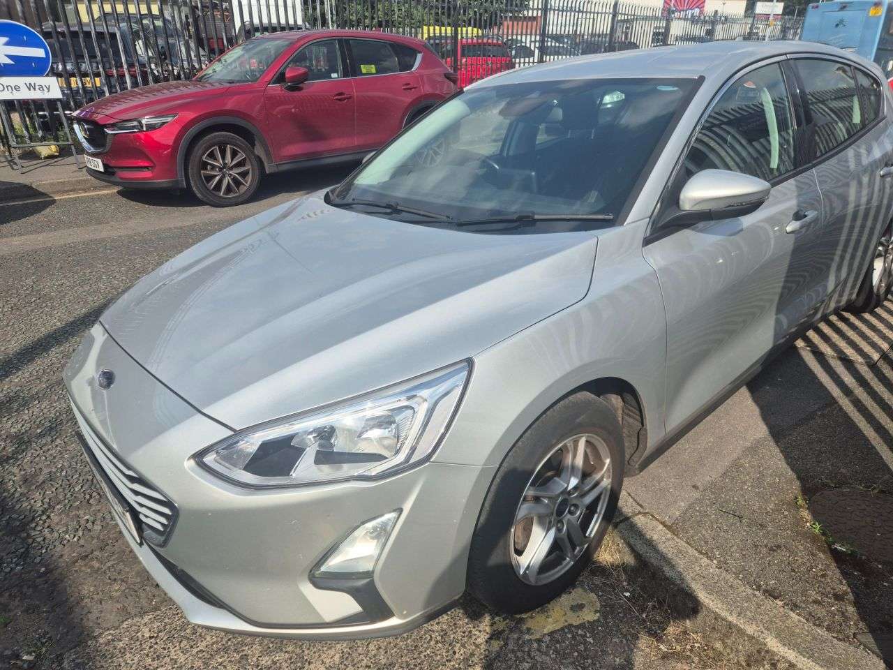 A 2018 FORD FOCUS 1.5 EcoBlue Zetec Hatchback 5dr Diesel Manual Euro 6 (s/s) (95 ps) JUST BEE A 2018 FORD FOCUS 1.5 EcoBlue Zetec Hatchback 5dr Diesel Manual Euro 6 (s/s) (95 ps) JUST BEE