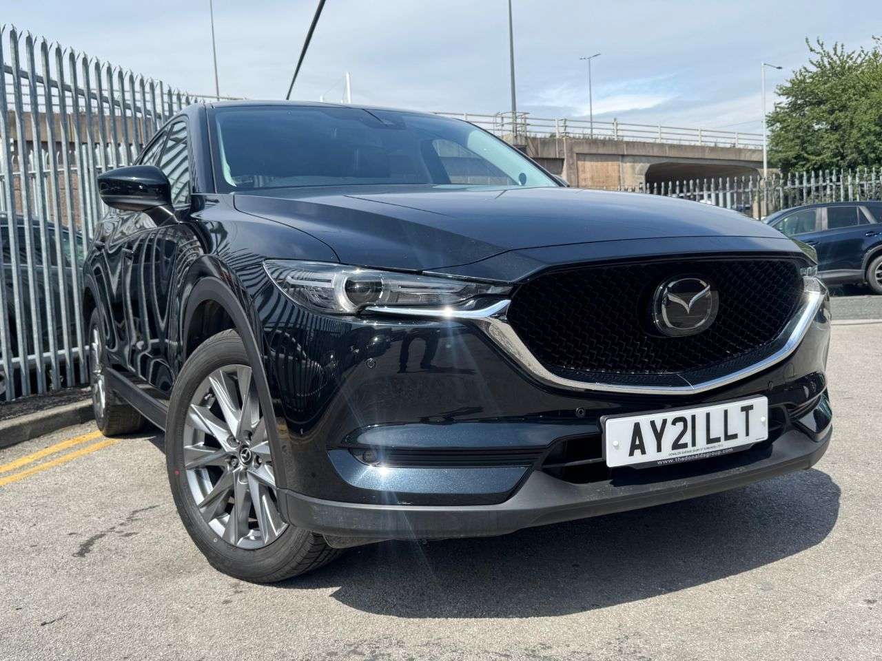 A 2021 MAZDA CX-5 2.0 SKYACTIV-G Sport SUV 5dr Petrol Auto Euro 6 (s/s) (165 ps) RECENT SERVI A 2021 MAZDA CX-5 2.0 SKYACTIV-G Sport SUV 5dr Petrol Auto Euro 6 (s/s) (165 ps) RECENT SERVI