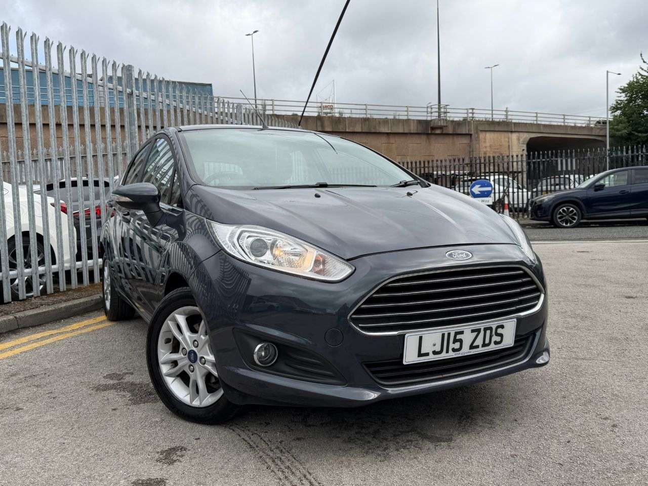 A 2015 FORD FIESTA 1.6 Zetec Hatchback 5dr Petrol Powershift Euro 6 (105 ps) SERVICE HISTORY, A 2015 FORD FIESTA 1.6 Zetec Hatchback 5dr Petrol Powershift Euro 6 (105 ps) SERVICE HISTORY,
