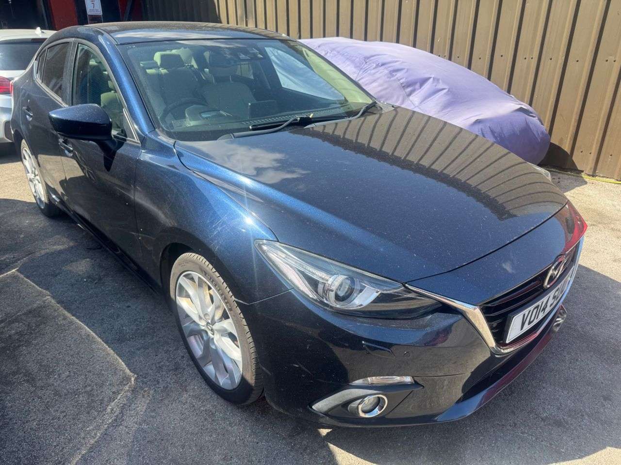 A 2014 MAZDA MAZDA3 2.2 SKYACTIV-D Sport Nav Fastback 4dr Diesel Manual Euro 6 (s/s) (150 ps) A 2014 MAZDA MAZDA3 2.2 SKYACTIV-D Sport Nav Fastback 4dr Diesel Manual Euro 6 (s/s) (150 ps)