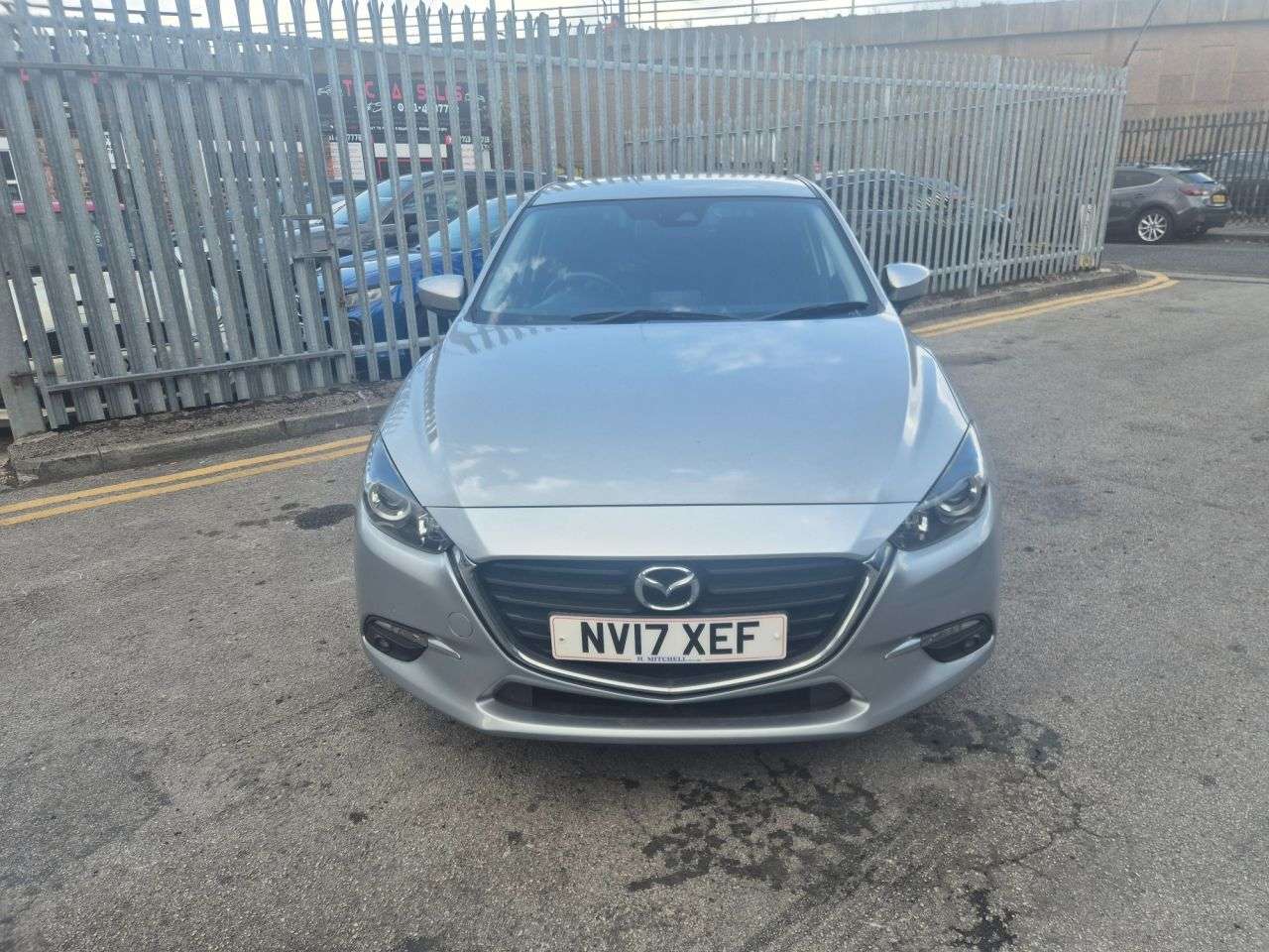 A 2017 MAZDA MAZDA3 2.0 SKYACTIV-G SE-L Nav Hatchback 5dr Petrol Manual Euro 6 (s/s) (121 ps) F A 2017 MAZDA MAZDA3 2.0 SKYACTIV-G SE-L Nav Hatchback 5dr Petrol Manual Euro 6 (s/s) (121 ps) F