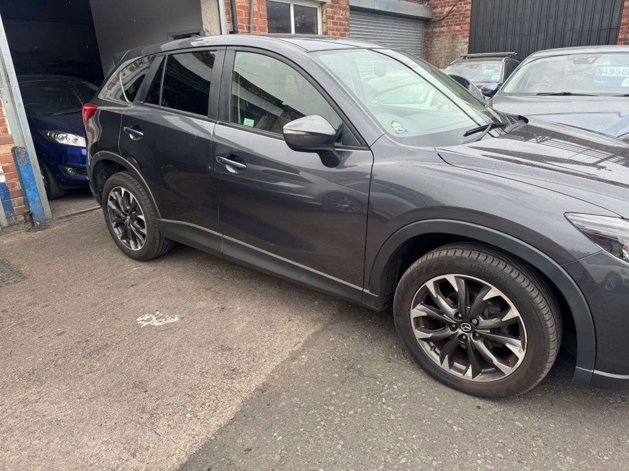 A 2015 MAZDA CX-5 2.2 SKYACTIV-D Sport Nav SUV 5dr Diesel Manual Euro 6 (s/s) (150 ps) CARBON A 2015 MAZDA CX-5 2.2 SKYACTIV-D Sport Nav SUV 5dr Diesel Manual Euro 6 (s/s) (150 ps) CARBON