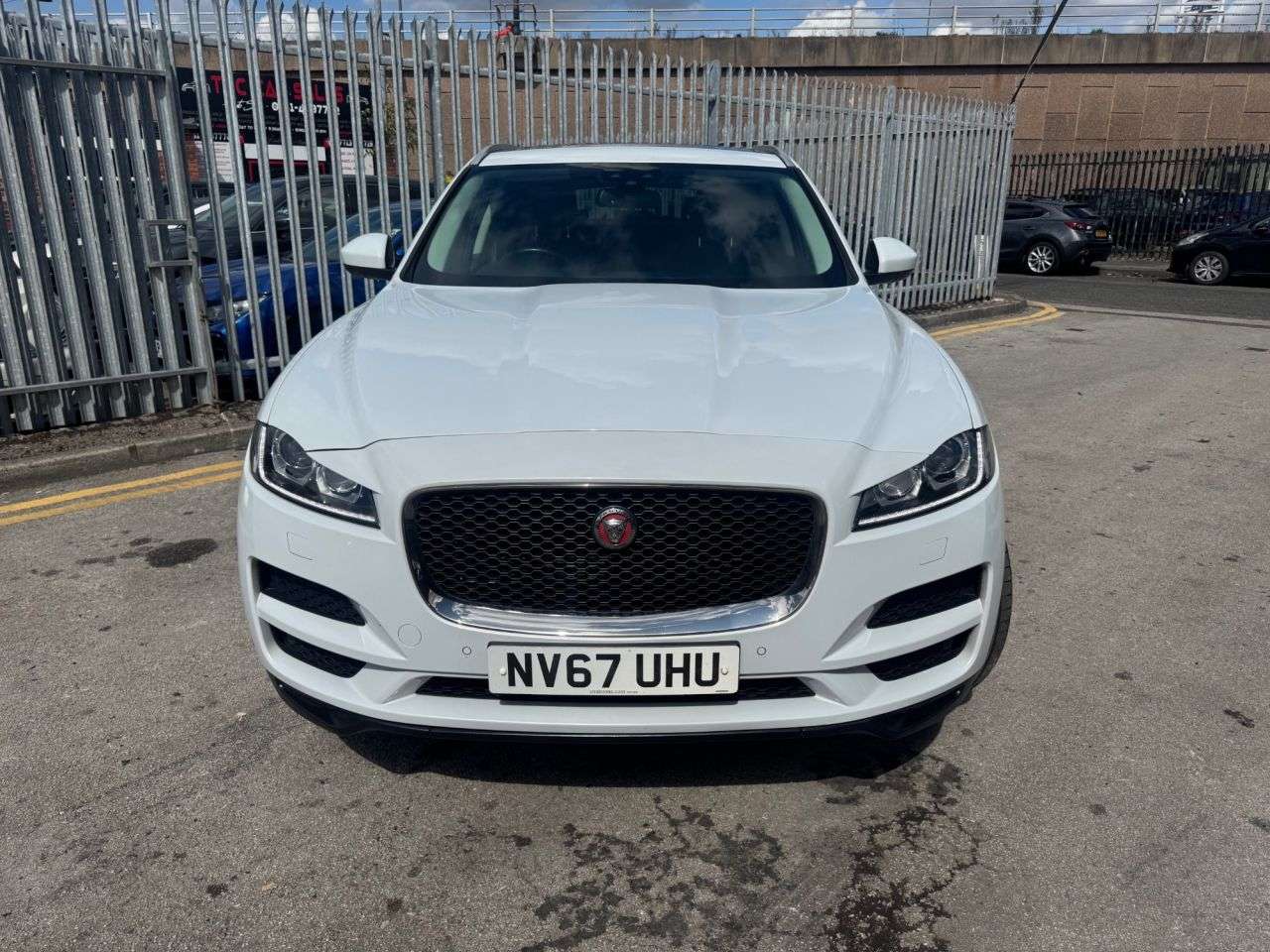 A 2018 JAGUAR F-PACE 2.0 D240 Portfolio SUV 5dr Diesel Auto AWD Euro 6 (s/s) (240 ps) JUST BEEN A 2018 JAGUAR F-PACE 2.0 D240 Portfolio SUV 5dr Diesel Auto AWD Euro 6 (s/s) (240 ps) JUST BEEN