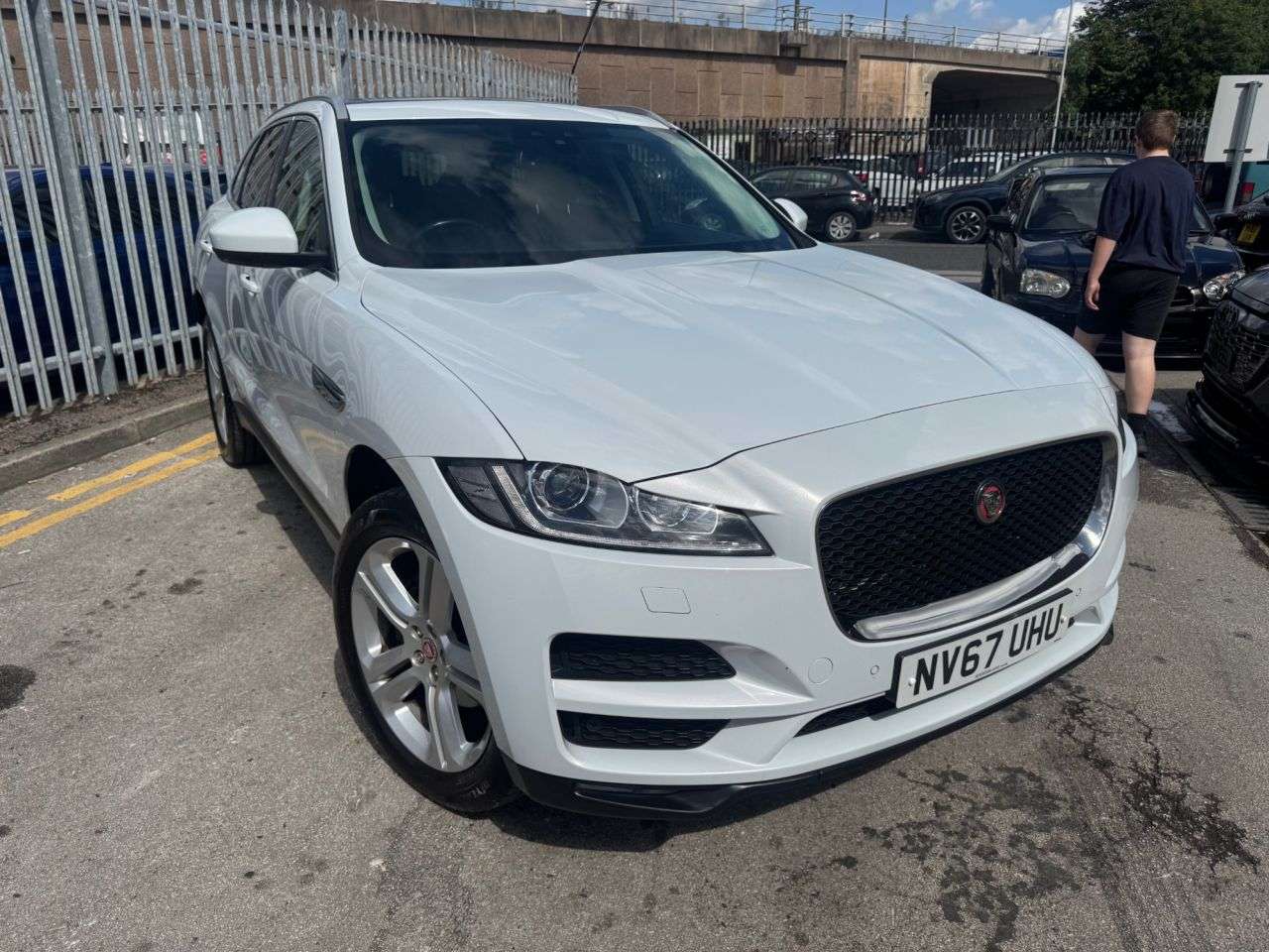 A 2018 JAGUAR F-PACE 2.0 D240 Portfolio SUV 5dr Diesel Auto AWD Euro 6 (s/s) (240 ps) JUST BEEN A 2018 JAGUAR F-PACE 2.0 D240 Portfolio SUV 5dr Diesel Auto AWD Euro 6 (s/s) (240 ps) JUST BEEN