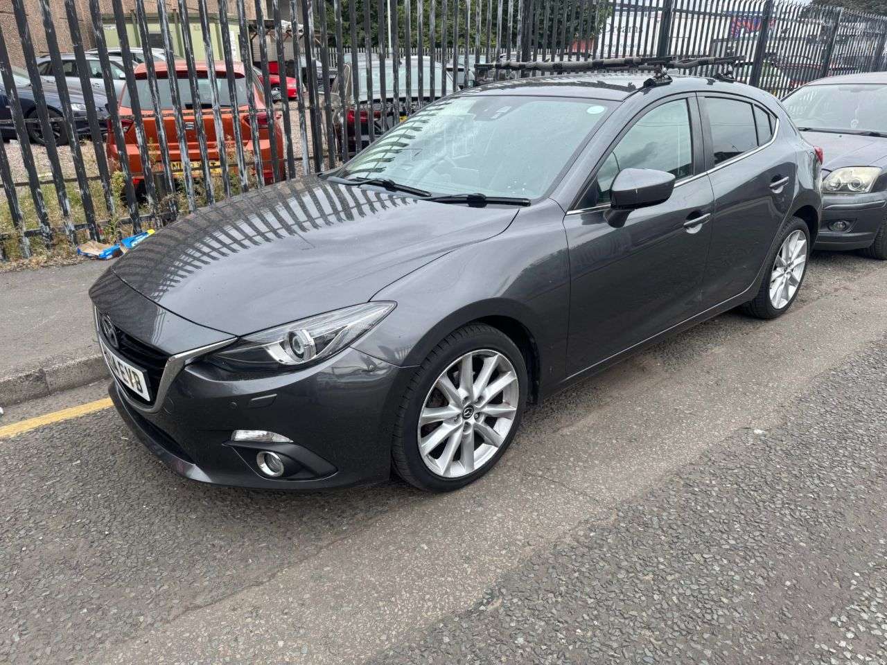 A 2014 MAZDA MAZDA3 2.2 SKYACTIV-D Sport Nav Hatchback 5dr Diesel Manual Euro 6 (s/s) (150 ps) A 2014 MAZDA MAZDA3 2.2 SKYACTIV-D Sport Nav Hatchback 5dr Diesel Manual Euro 6 (s/s) (150 ps)