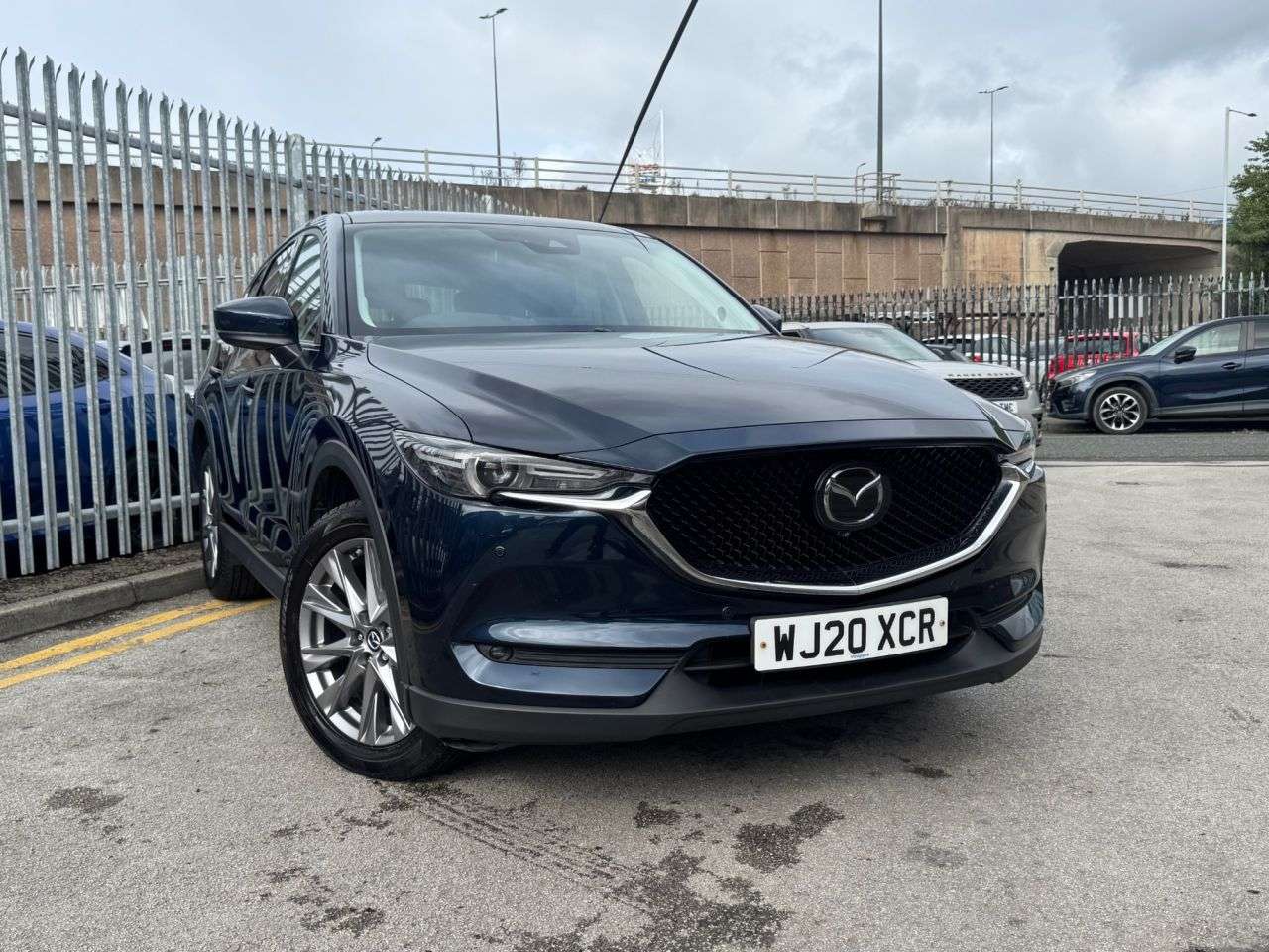 A 2020 MAZDA CX-5 2.0 SKYACTIV-G Sport SUV 5dr Petrol Manual Euro 6 (s/s) (165 ps) 7 SERVICES A 2020 MAZDA CX-5 2.0 SKYACTIV-G Sport SUV 5dr Petrol Manual Euro 6 (s/s) (165 ps) 7 SERVICES