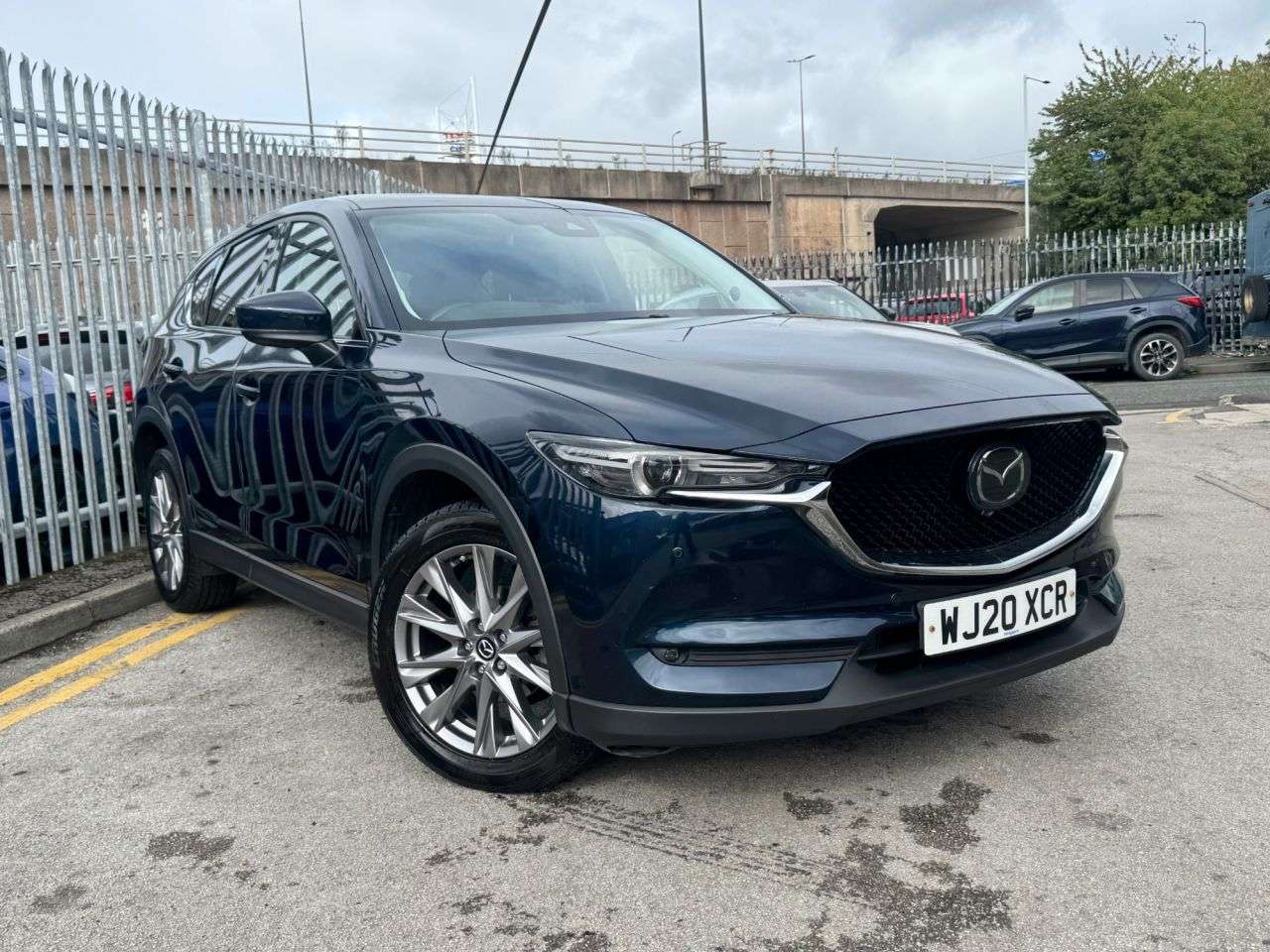 A 2020 MAZDA CX-5 2.0 SKYACTIV-G Sport SUV 5dr Petrol Manual Euro 6 (s/s) (165 ps) 7 SERVICES A 2020 MAZDA CX-5 2.0 SKYACTIV-G Sport SUV 5dr Petrol Manual Euro 6 (s/s) (165 ps) 7 SERVICES