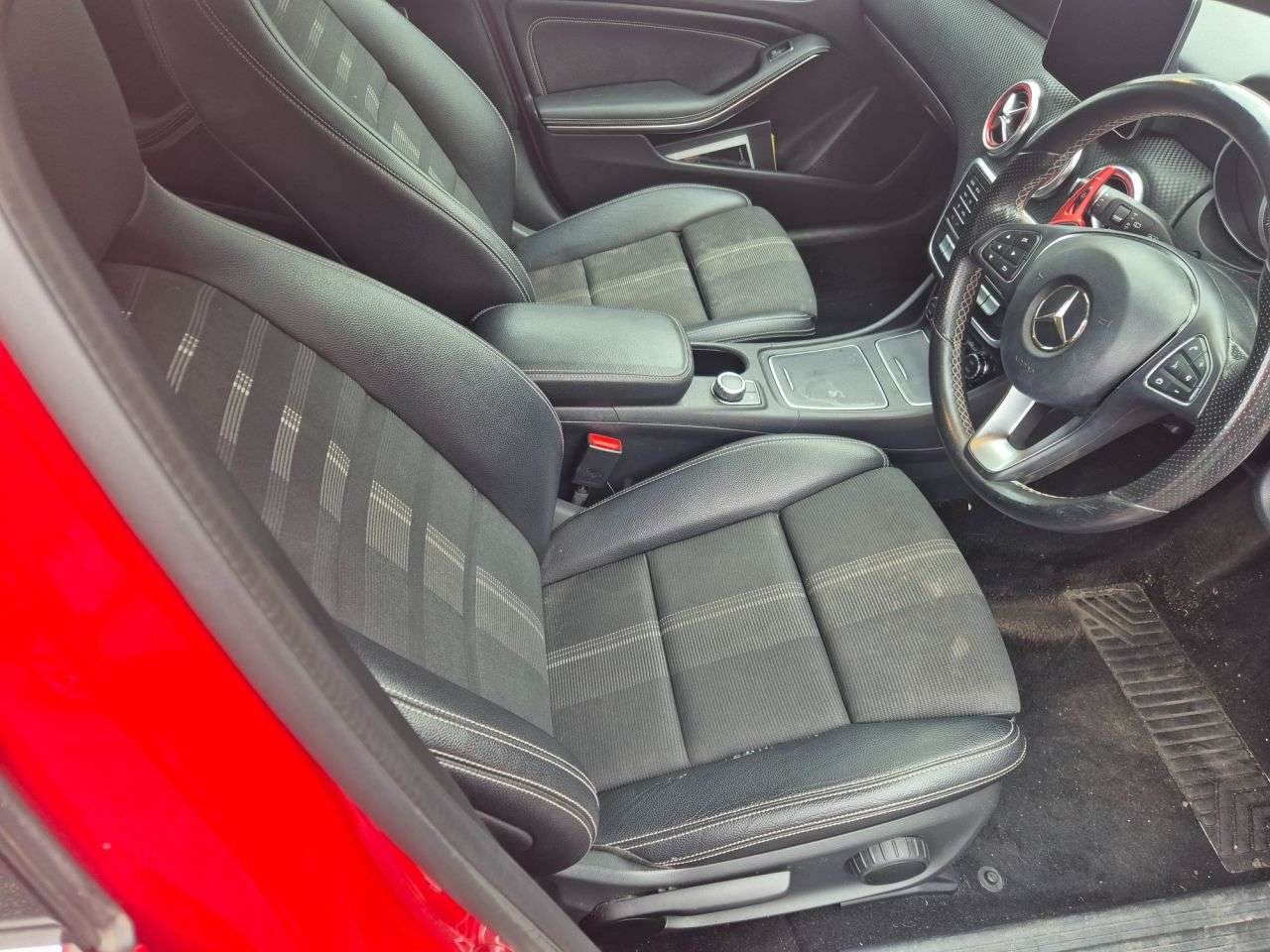 A 2018 MERCEDES-BENZ A CLASS 2.1 A200d Sport Edition Hatchback 5dr Diesel 7G-DCT Euro 6 (s/s) (136 ps) J A 2018 MERCEDES-BENZ A CLASS 2.1 A200d Sport Edition Hatchback 5dr Diesel 7G-DCT Euro 6 (s/s) (136 ps) J