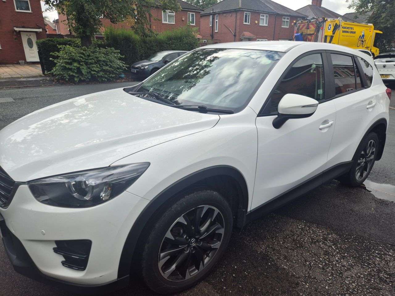 A 2016 MAZDA CX-5 2.2 SKYACTIV-D Sport Nav SUV 5dr Diesel Manual Euro 6 (s/s) (150 ps) 7 SERV A 2016 MAZDA CX-5 2.2 SKYACTIV-D Sport Nav SUV 5dr Diesel Manual Euro 6 (s/s) (150 ps) 7 SERV