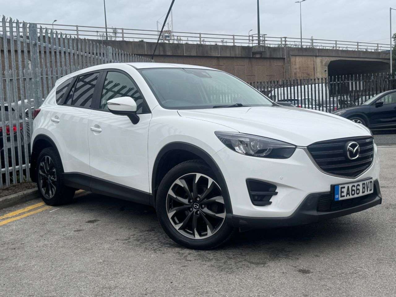 A 2016 MAZDA CX-5 2.2 SKYACTIV-D Sport Nav SUV 5dr Diesel Manual Euro 6 (s/s) (150 ps) 7 SERV A 2016 MAZDA CX-5 2.2 SKYACTIV-D Sport Nav SUV 5dr Diesel Manual Euro 6 (s/s) (150 ps) 7 SERV