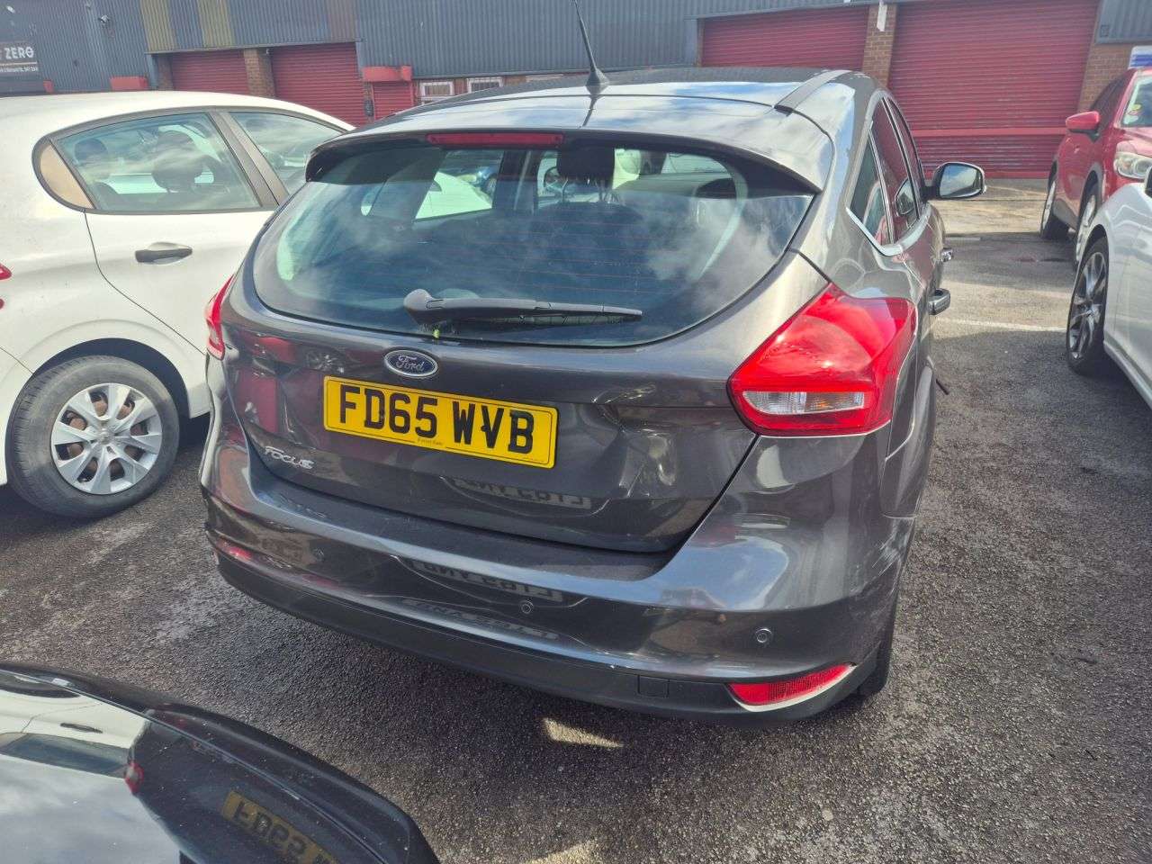 A 2015 FORD FOCUS 1.6 Titanium Hatchback 5dr Petrol Powershift Euro 6 (125 ps) SERVICE HISTOR A 2015 FORD FOCUS 1.6 Titanium Hatchback 5dr Petrol Powershift Euro 6 (125 ps) SERVICE HISTOR