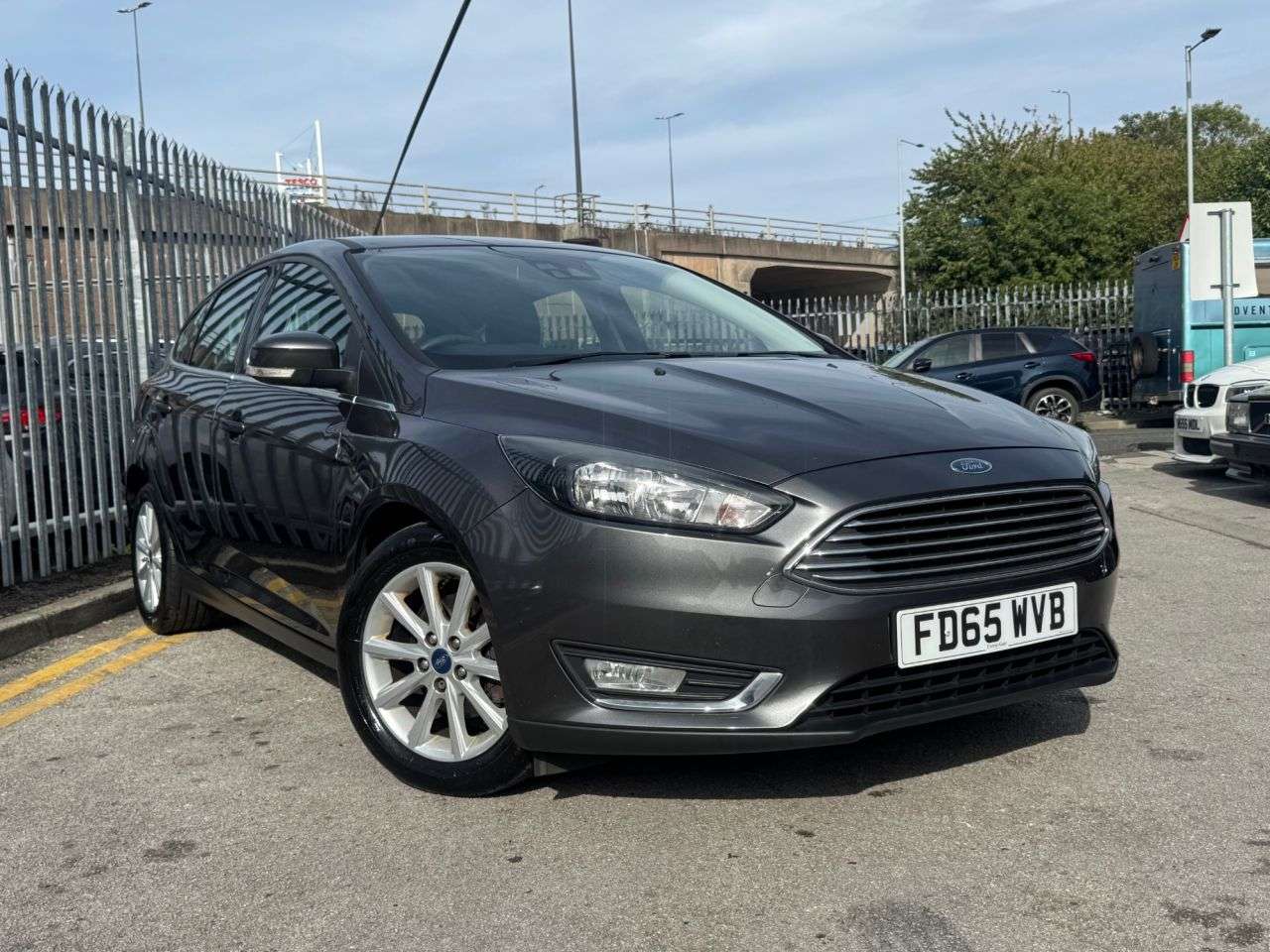 A 2015 FORD FOCUS 1.6 Titanium Hatchback 5dr Petrol Powershift Euro 6 (125 ps) SERVICE HISTOR A 2015 FORD FOCUS 1.6 Titanium Hatchback 5dr Petrol Powershift Euro 6 (125 ps) SERVICE HISTOR